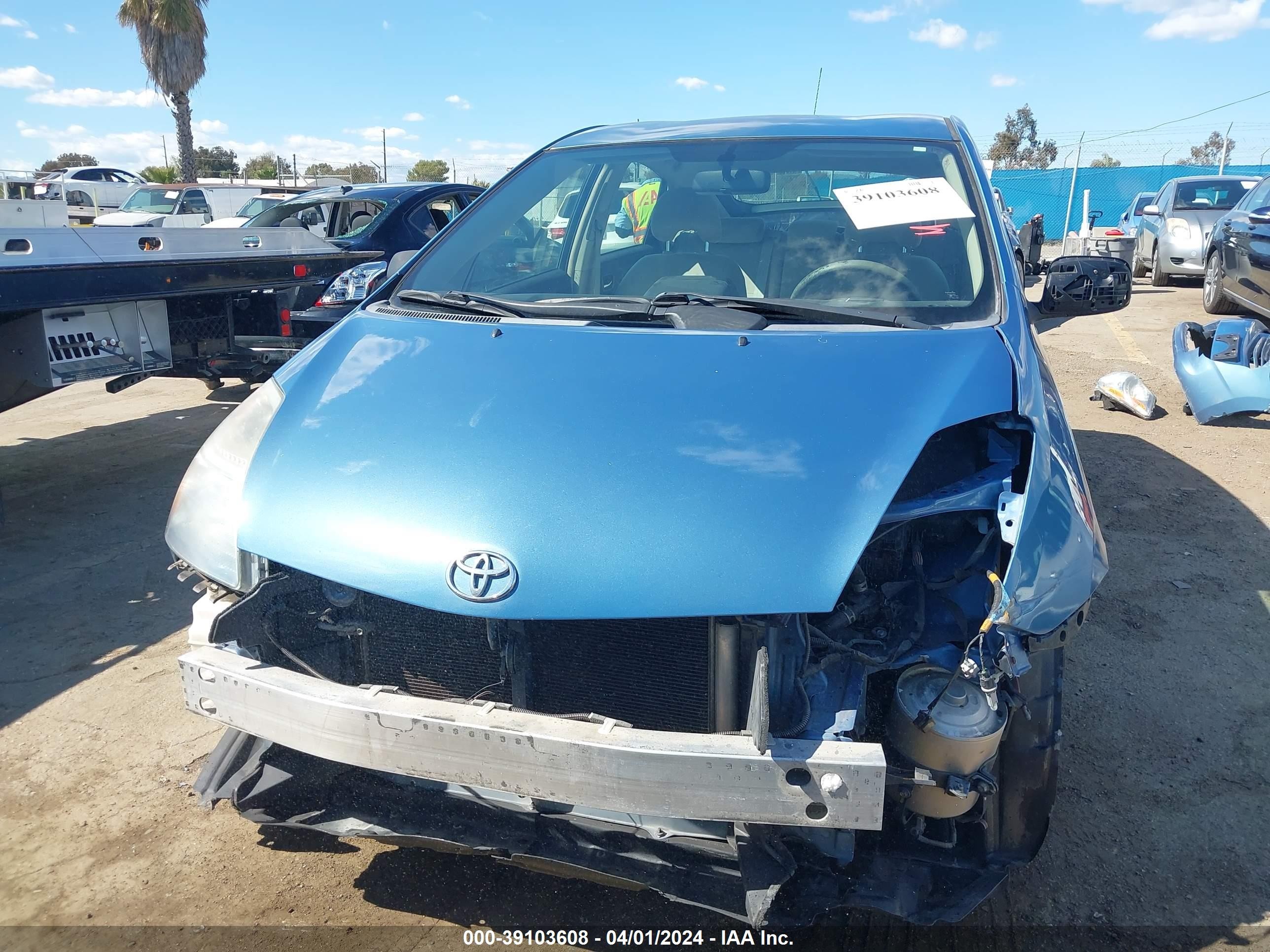 Photo 12 VIN: JTDKB20U677550015 - TOYOTA PRIUS 