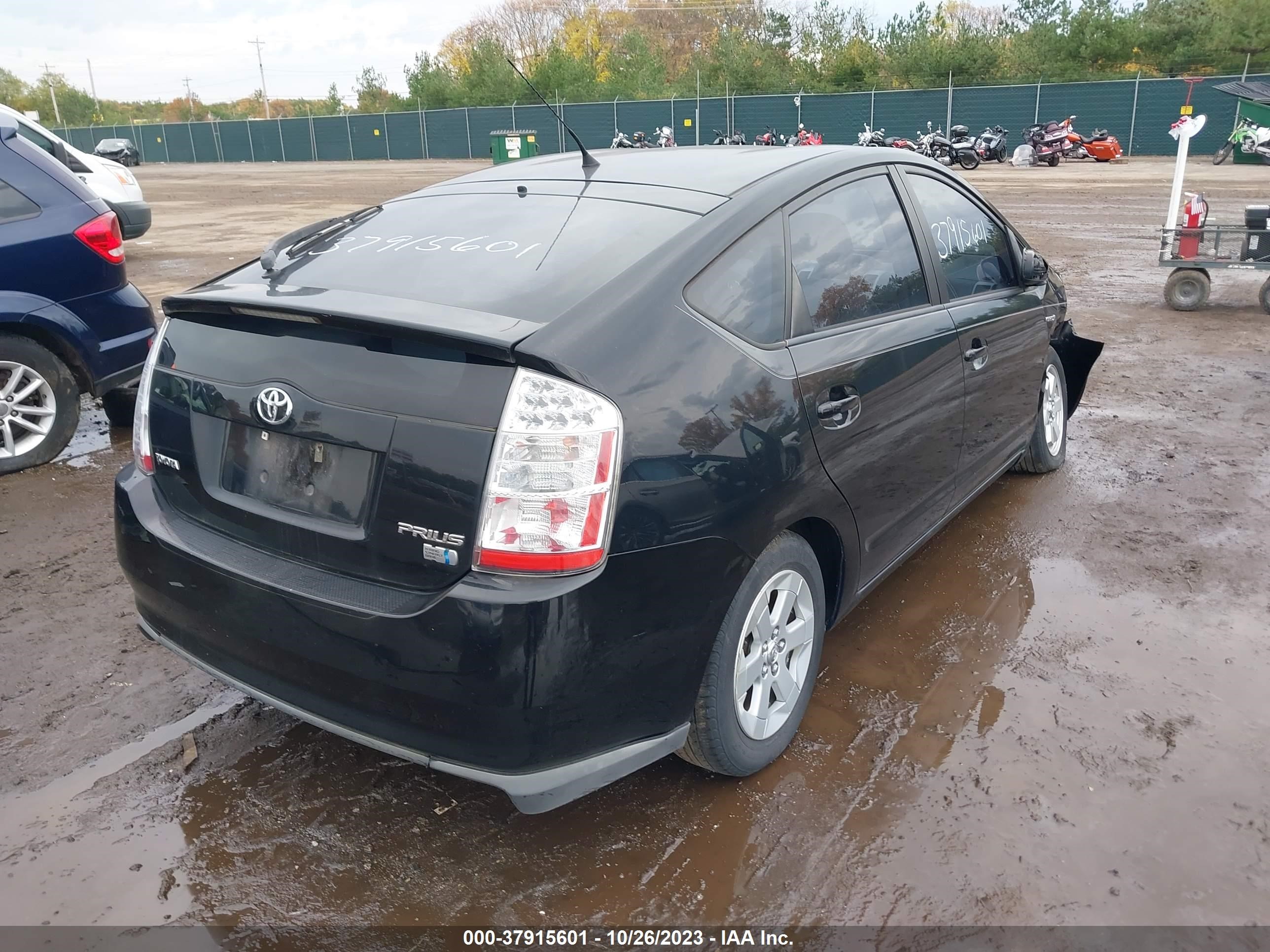 Photo 3 VIN: JTDKB20U677579546 - TOYOTA PRIUS 