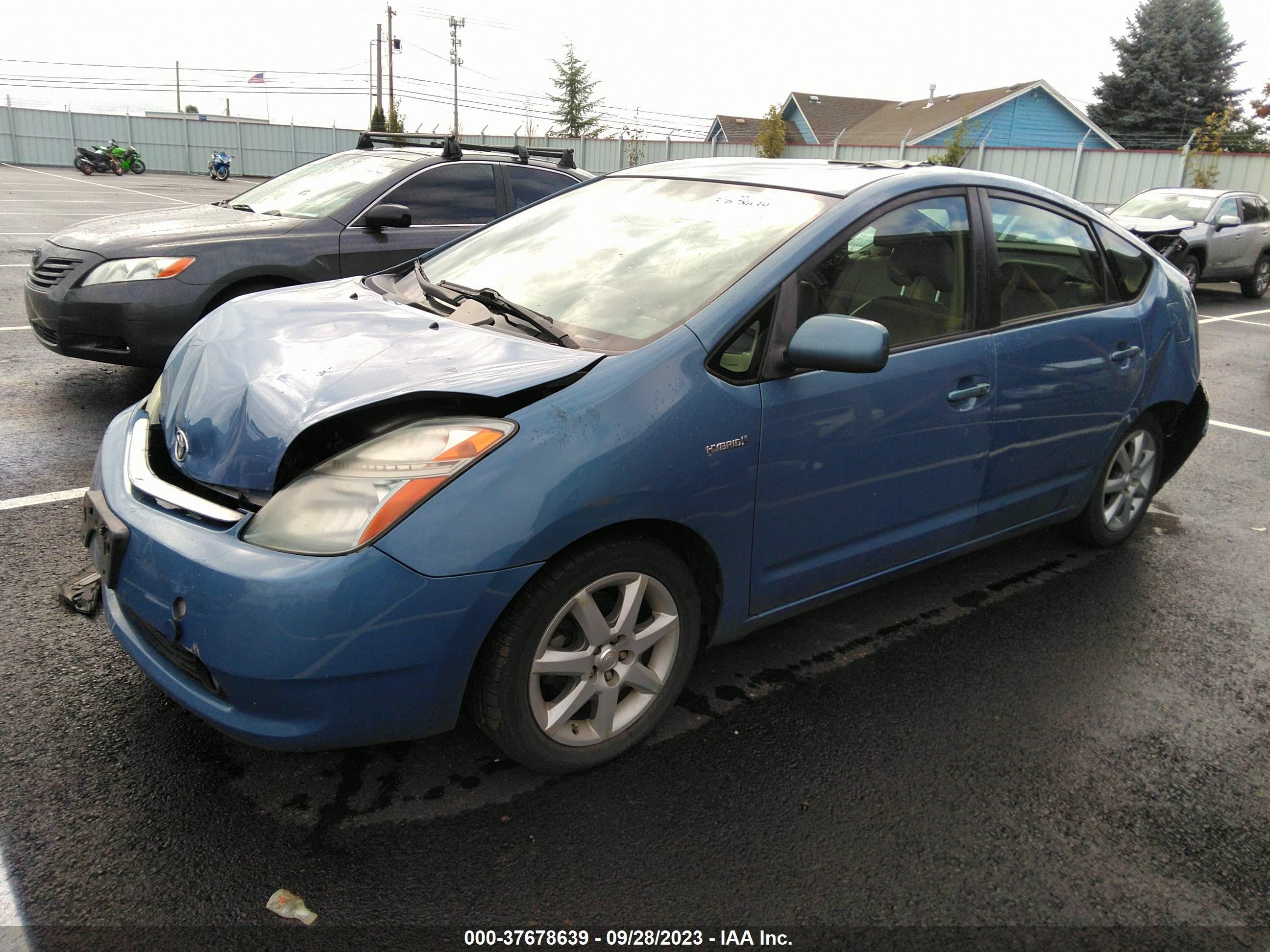 Photo 1 VIN: JTDKB20U677615042 - TOYOTA PRIUS 