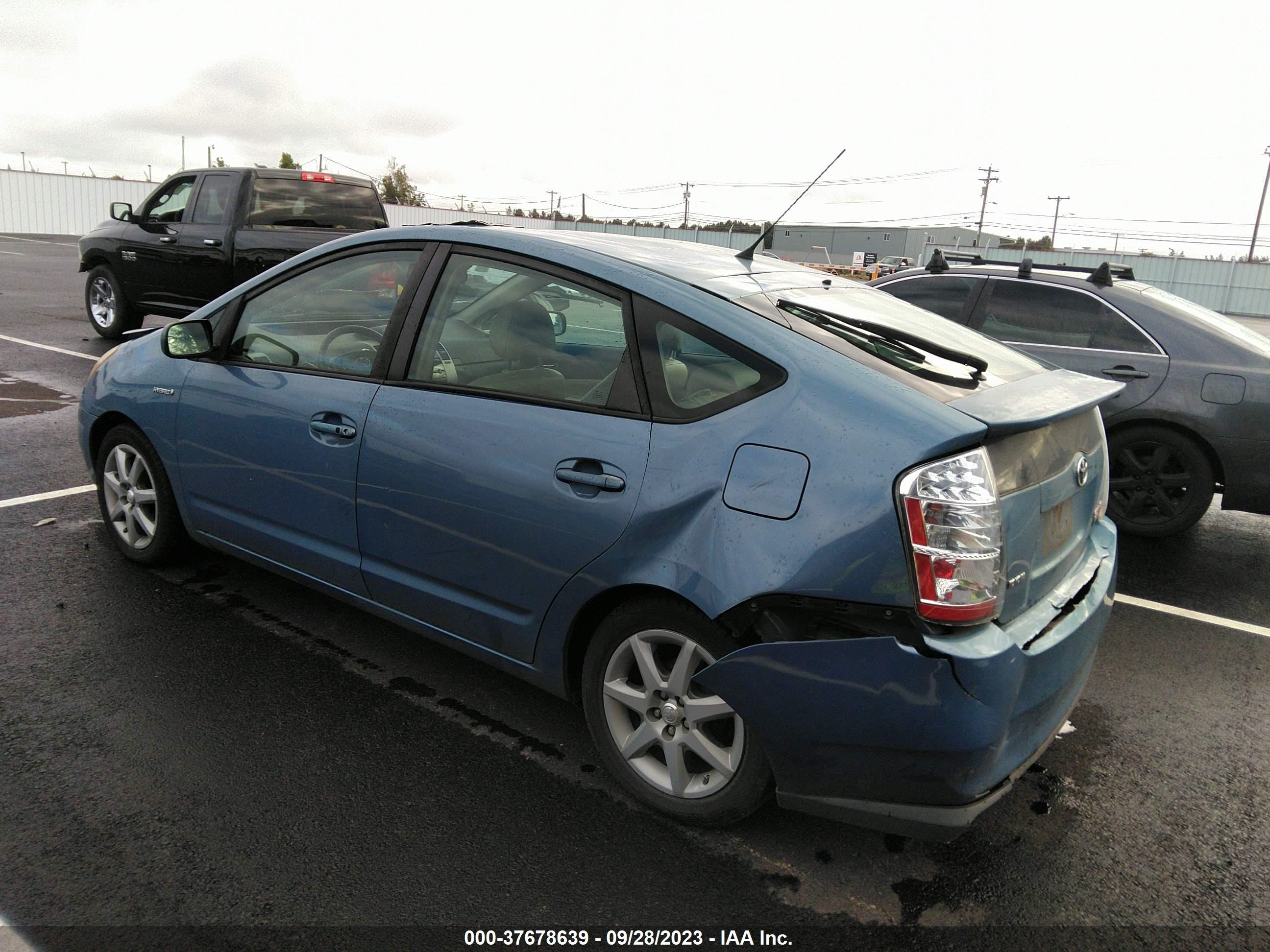 Photo 2 VIN: JTDKB20U677615042 - TOYOTA PRIUS 