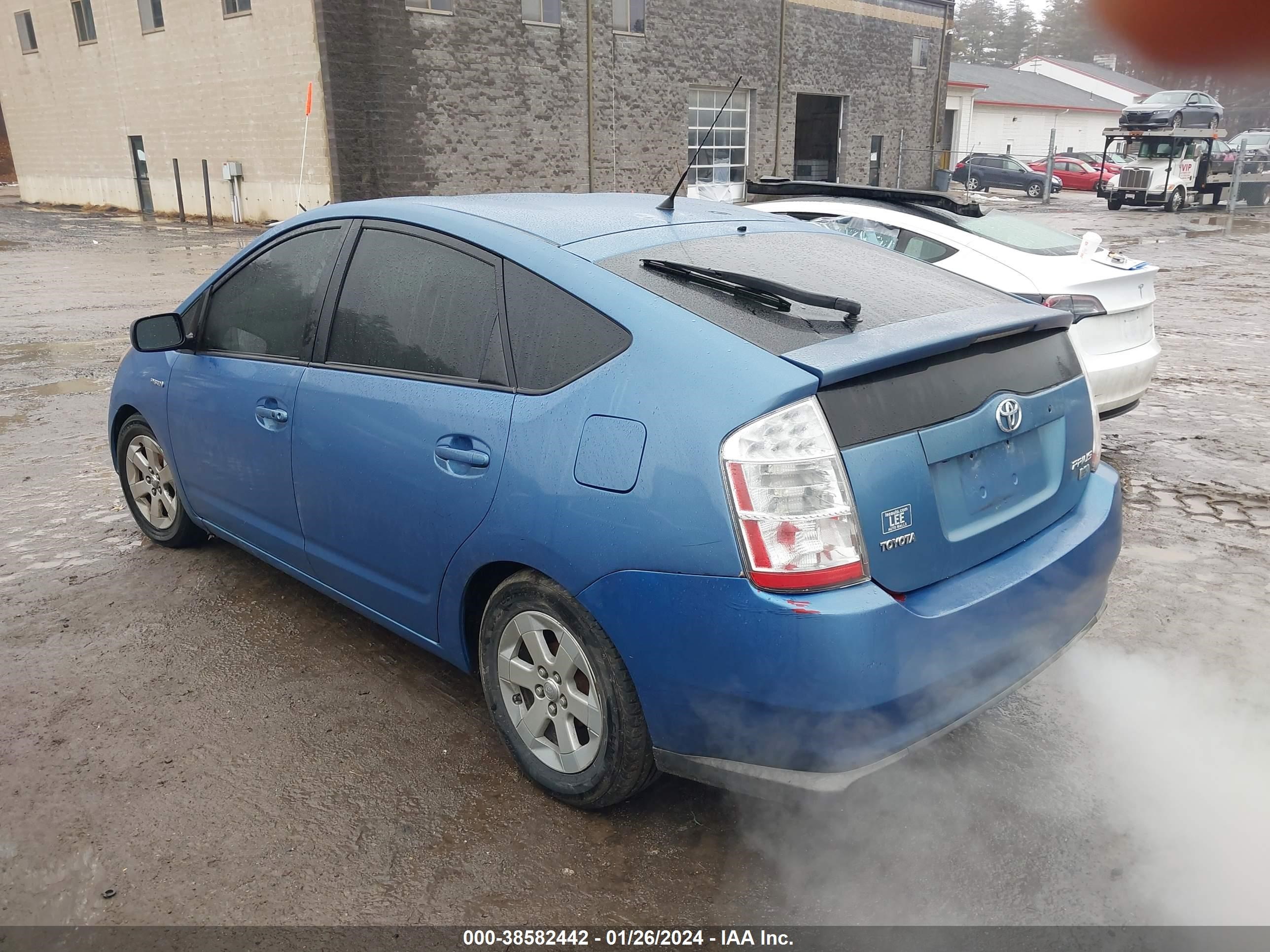 Photo 2 VIN: JTDKB20U677653614 - TOYOTA PRIUS 