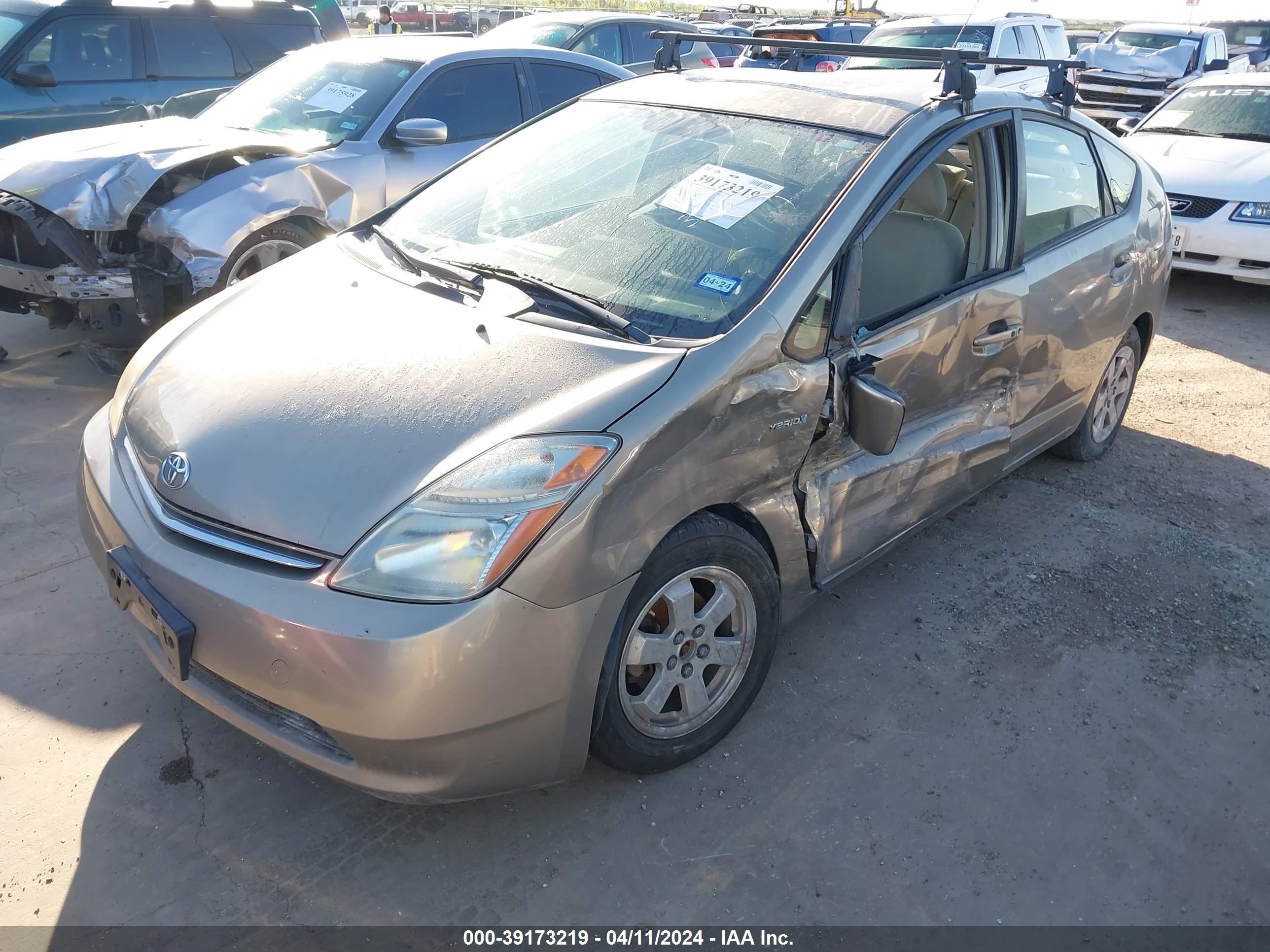 Photo 1 VIN: JTDKB20U677672972 - TOYOTA PRIUS 