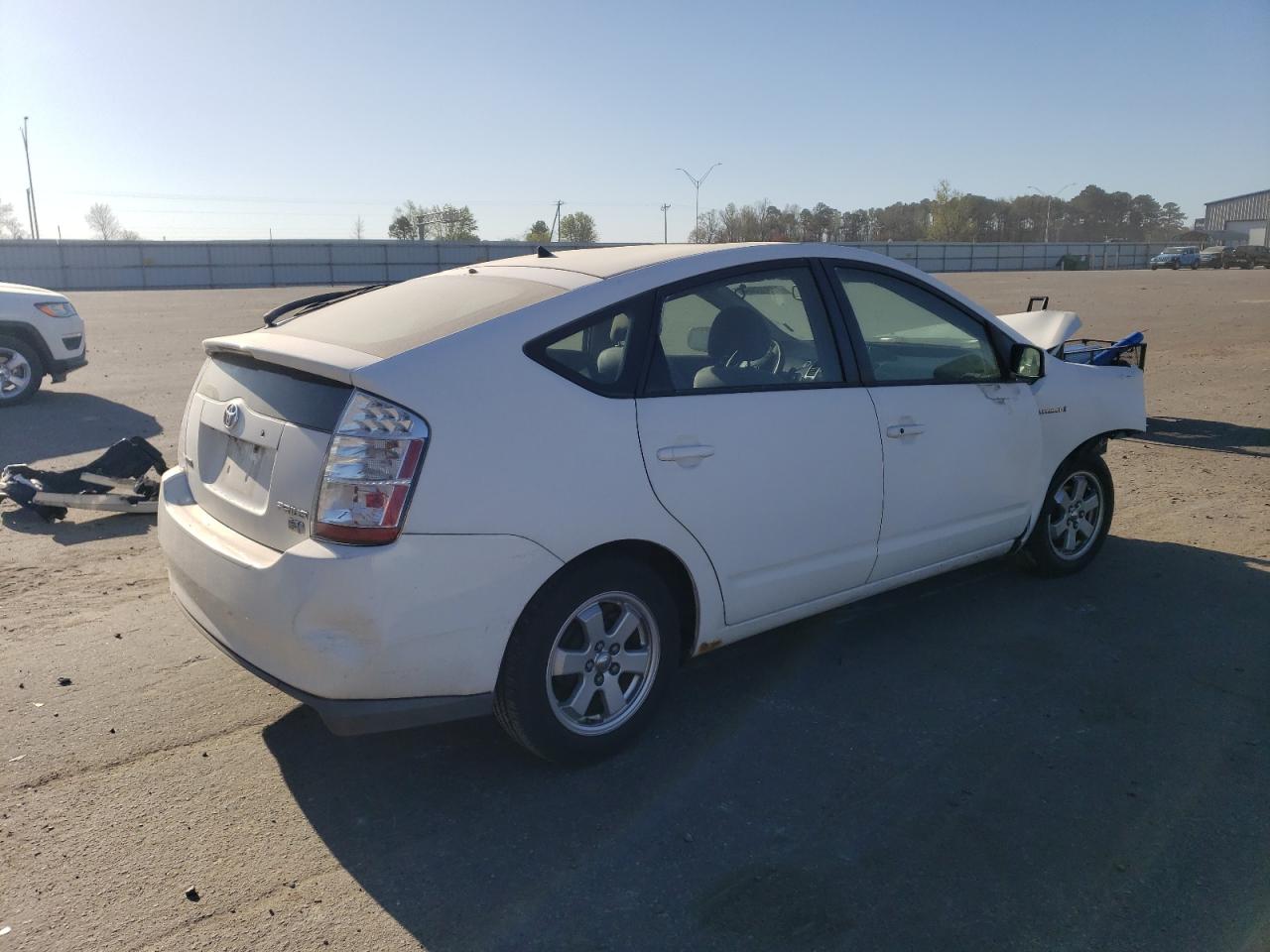 Photo 2 VIN: JTDKB20U683297934 - TOYOTA PRIUS 