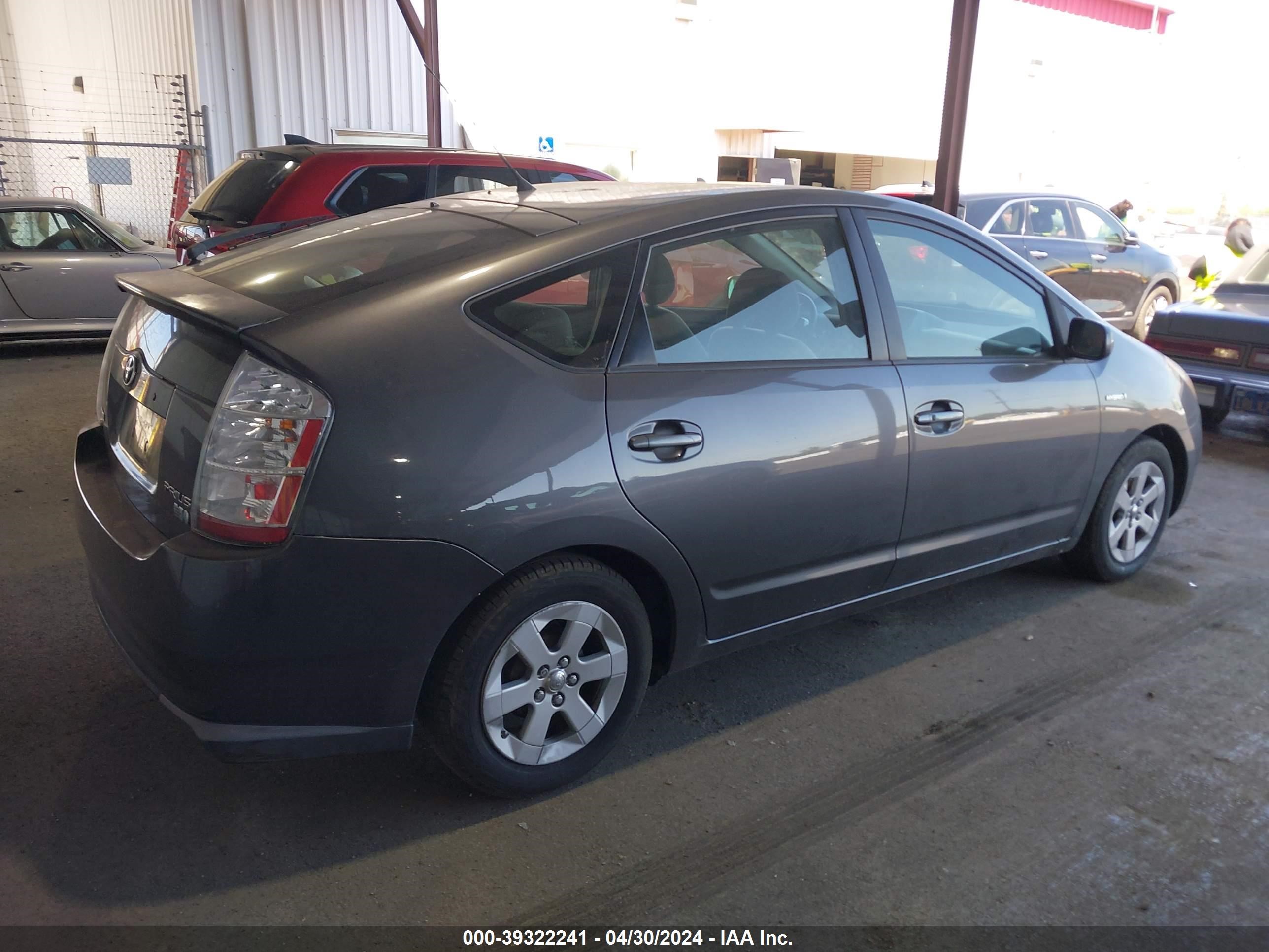 Photo 3 VIN: JTDKB20U683378979 - TOYOTA PRIUS 