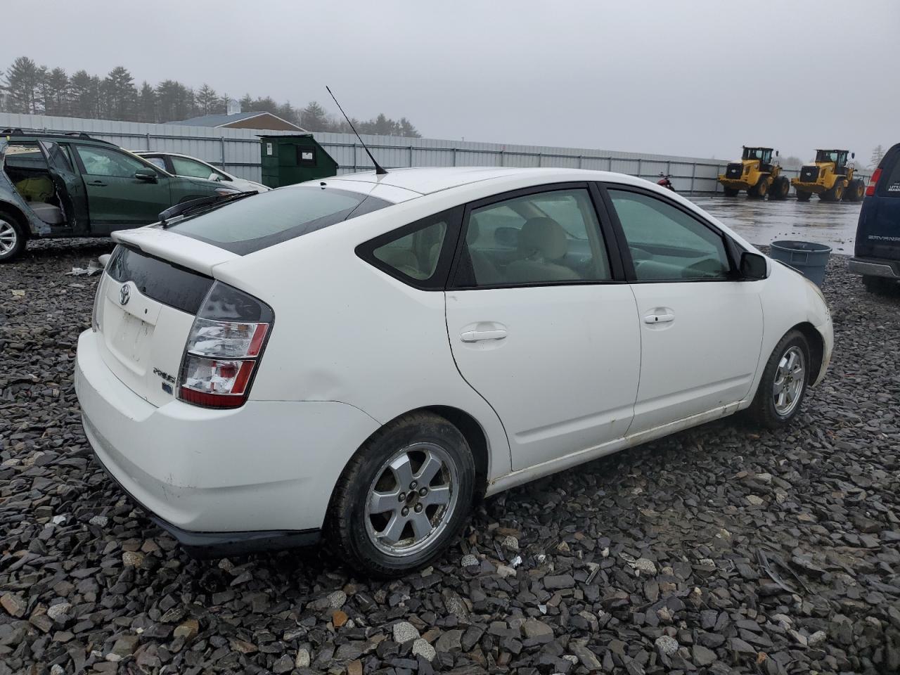 Photo 2 VIN: JTDKB20U753108378 - TOYOTA PRIUS 