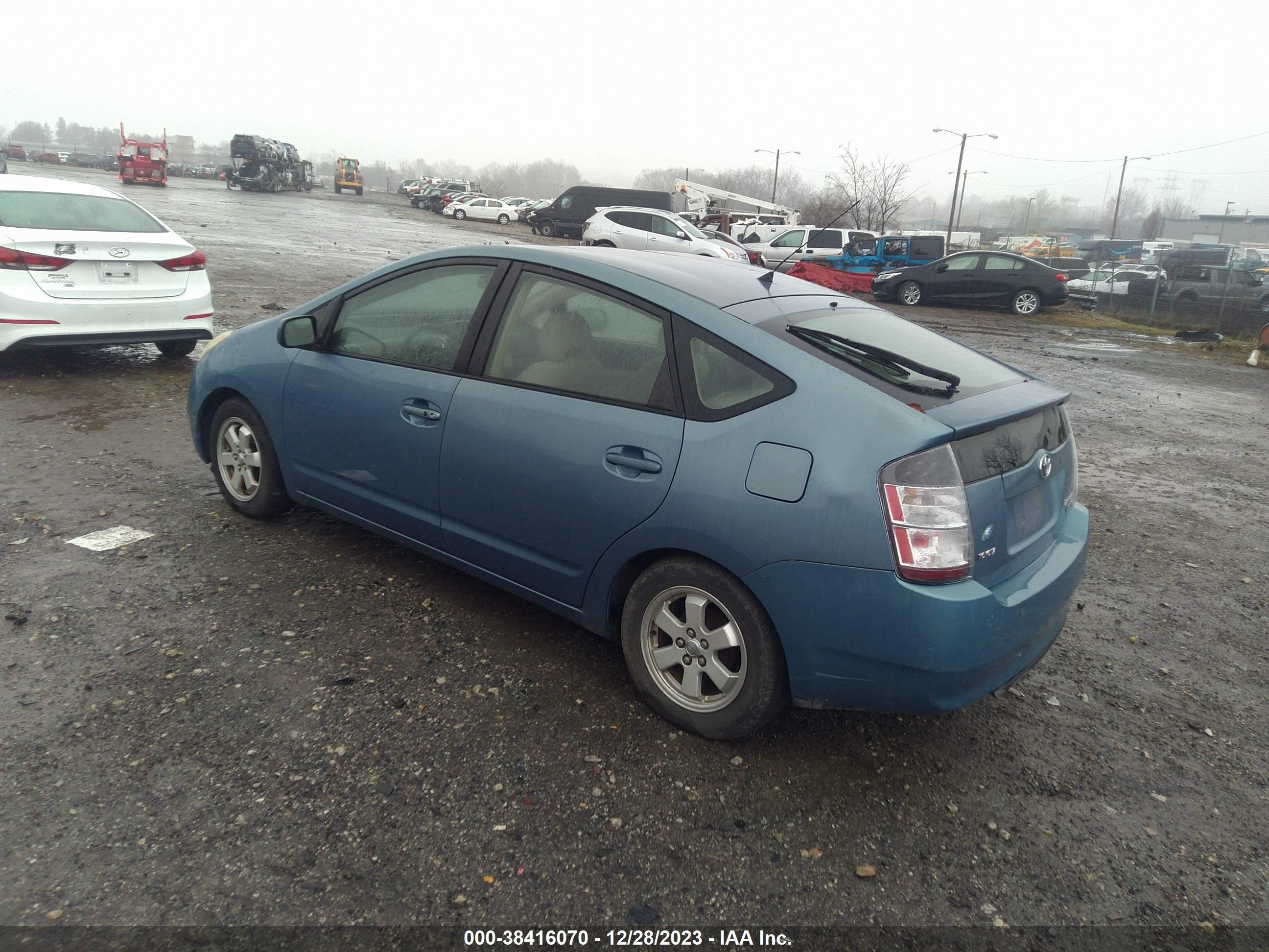 Photo 2 VIN: JTDKB20U753124614 - TOYOTA PRIUS 