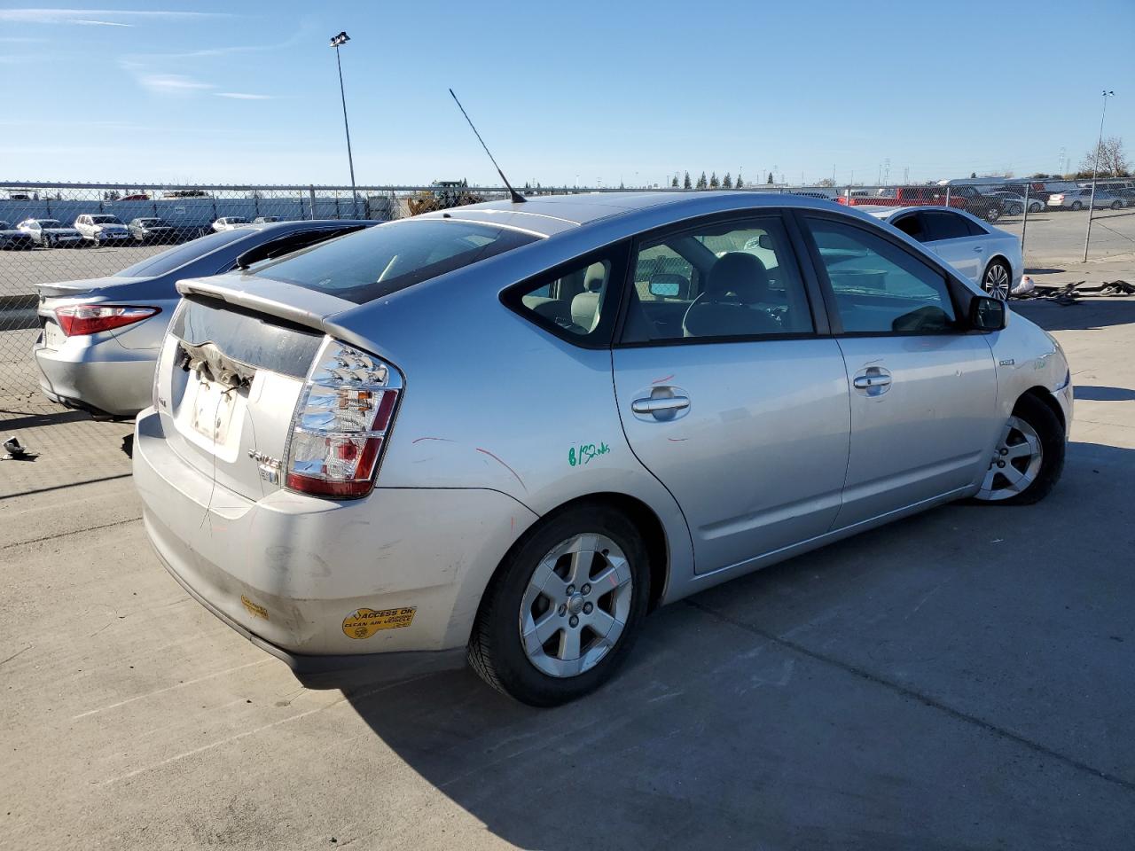 Photo 2 VIN: JTDKB20U767524554 - TOYOTA PRIUS 