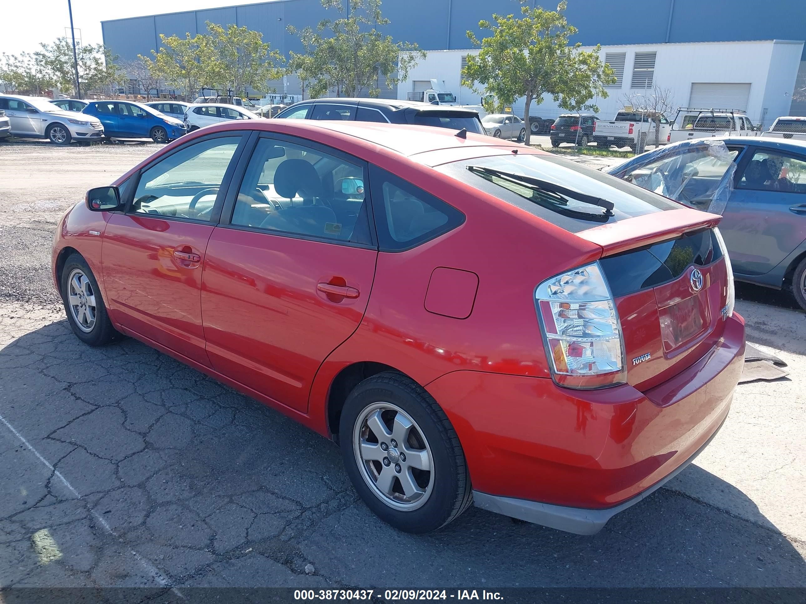 Photo 2 VIN: JTDKB20U777663651 - TOYOTA PRIUS 