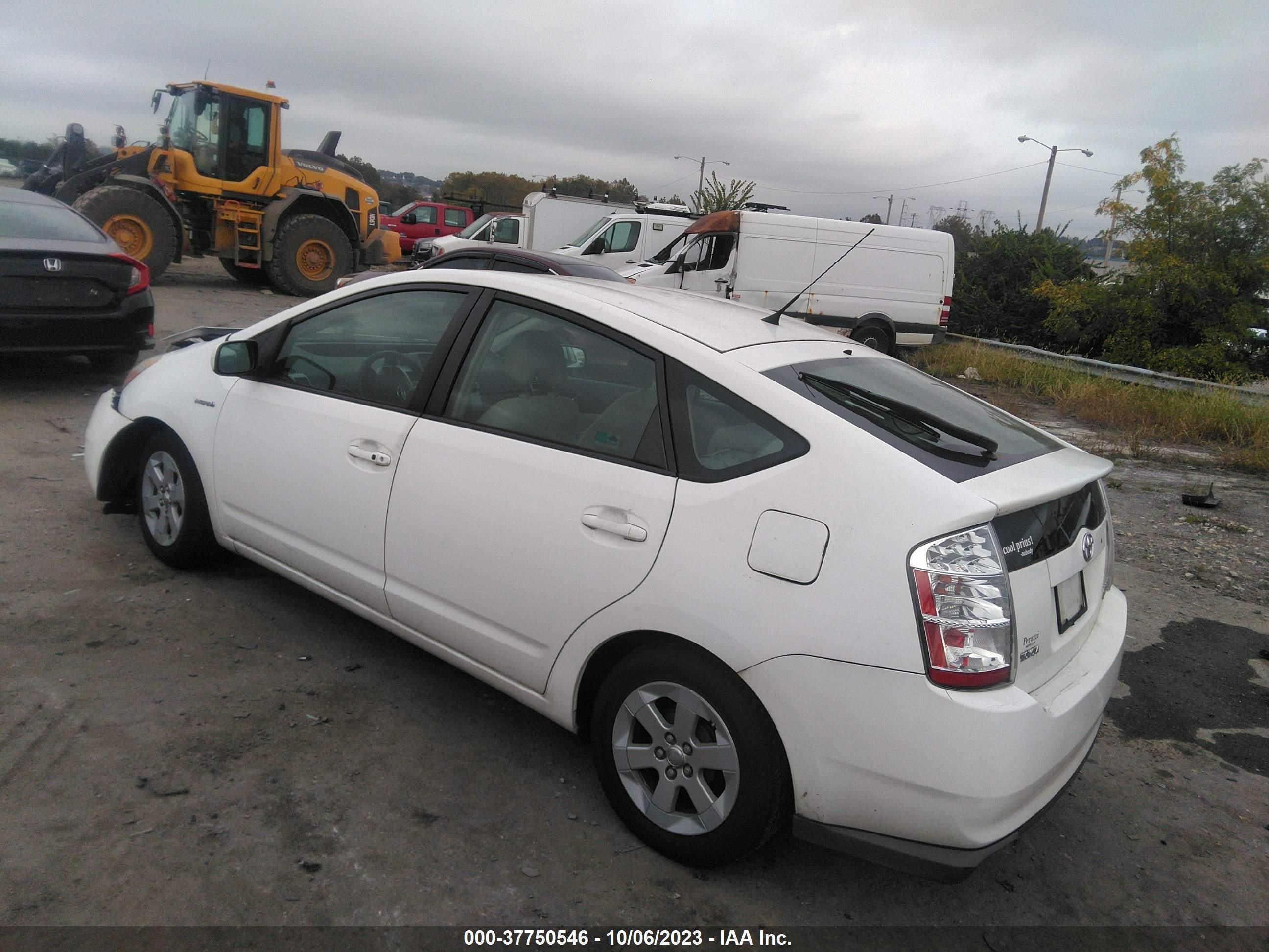 Photo 2 VIN: JTDKB20U783435111 - TOYOTA PRIUS 