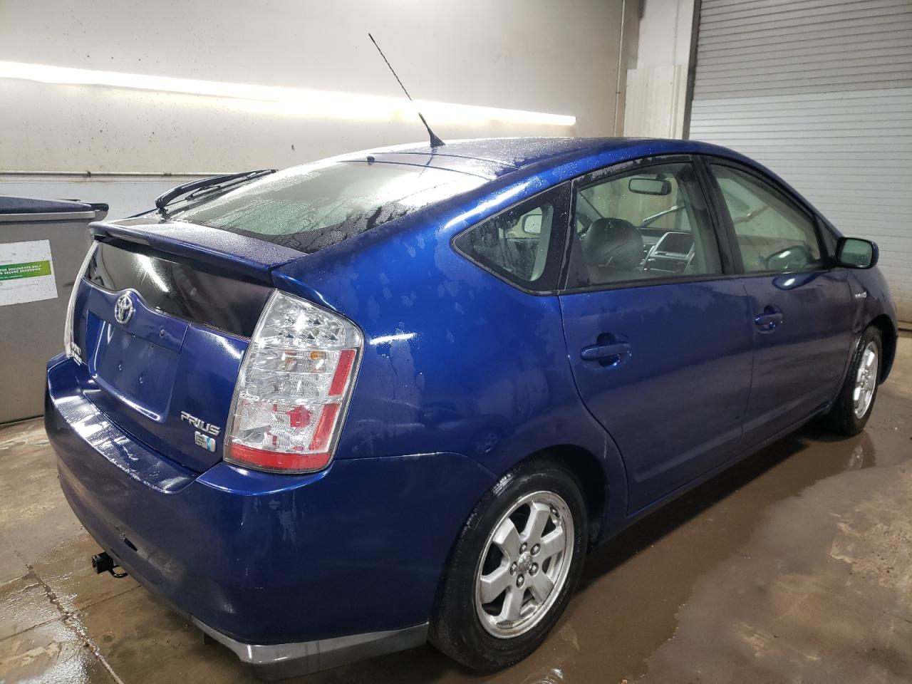 Photo 2 VIN: JTDKB20U787726202 - TOYOTA PRIUS 