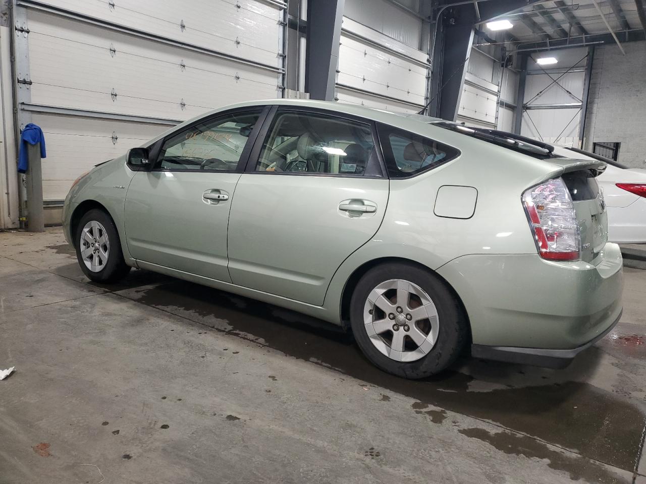 Photo 1 VIN: JTDKB20U787795715 - TOYOTA PRIUS 