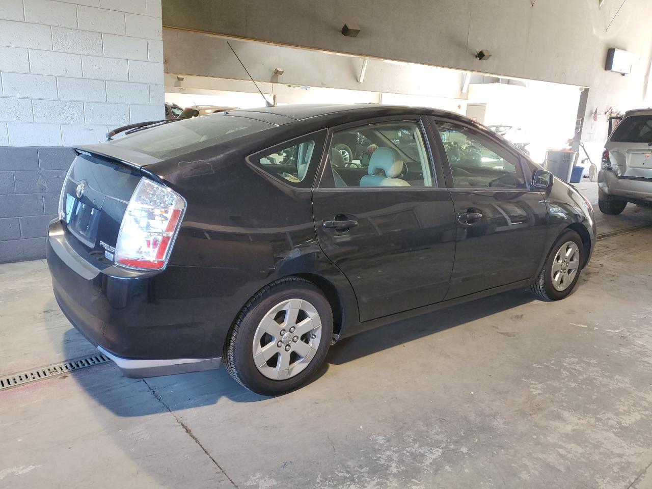 Photo 2 VIN: JTDKB20U787806857 - TOYOTA PRIUS 