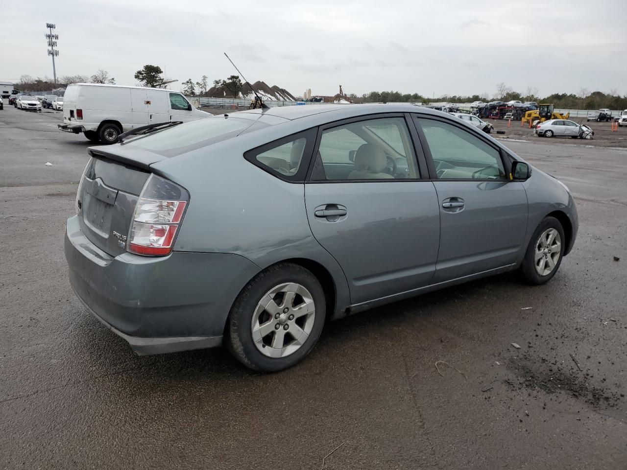 Photo 2 VIN: JTDKB20U853002523 - TOYOTA PRIUS 