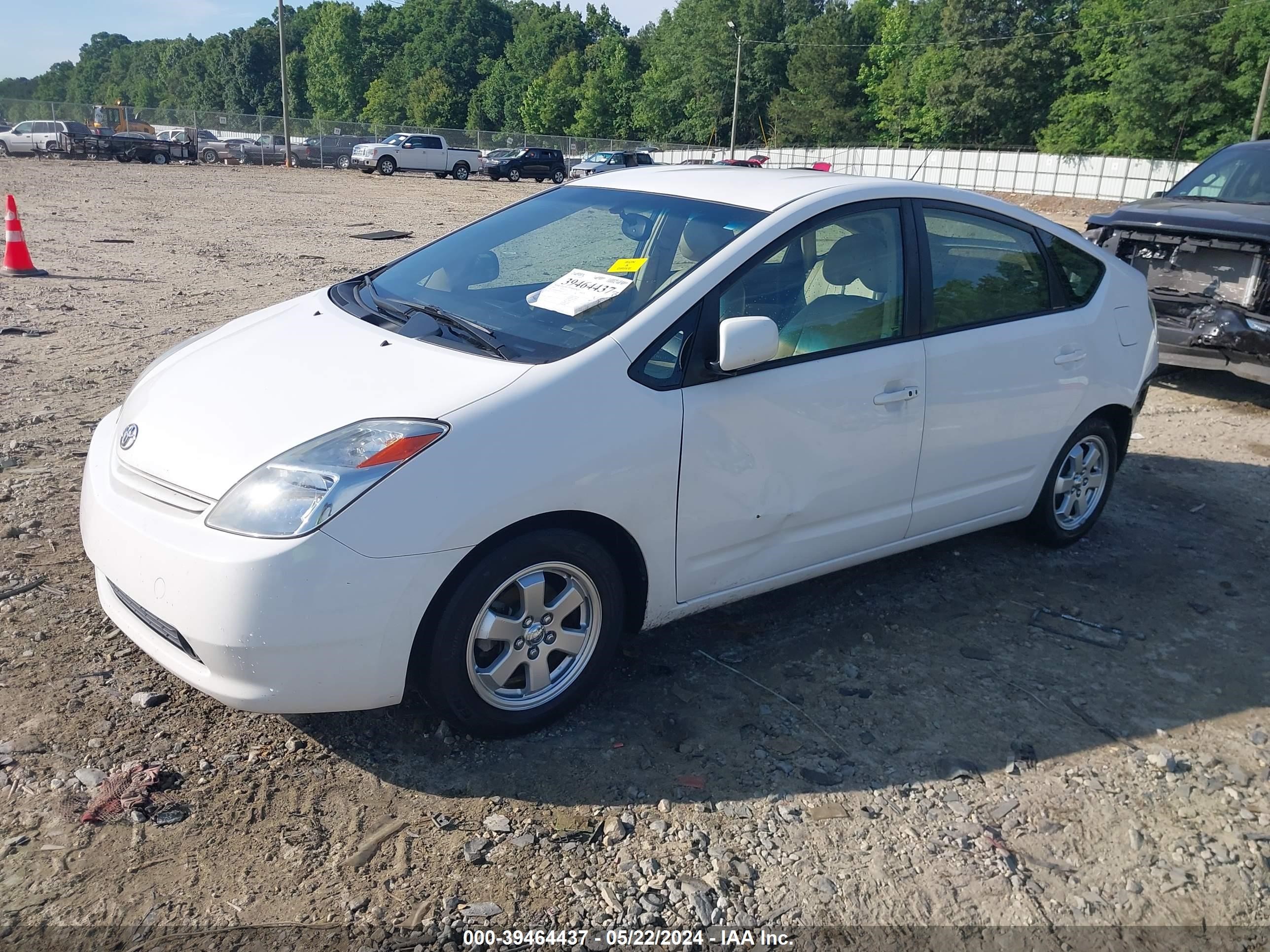 Photo 1 VIN: JTDKB20U853067310 - TOYOTA PRIUS 