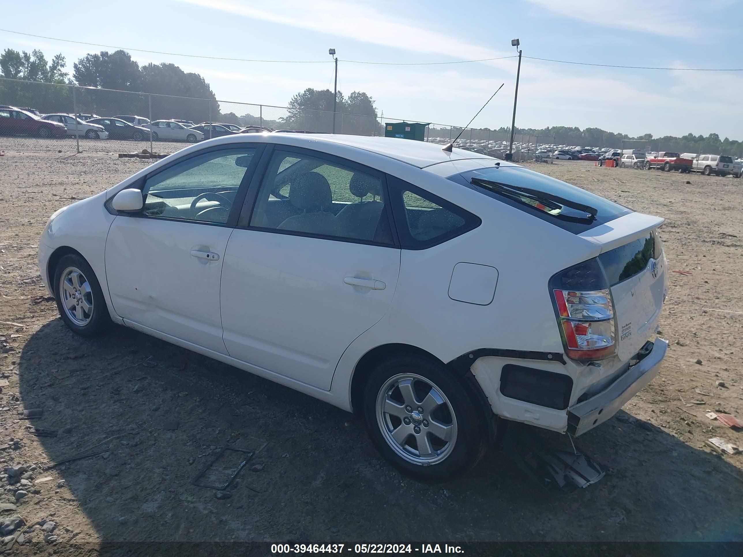 Photo 2 VIN: JTDKB20U853067310 - TOYOTA PRIUS 