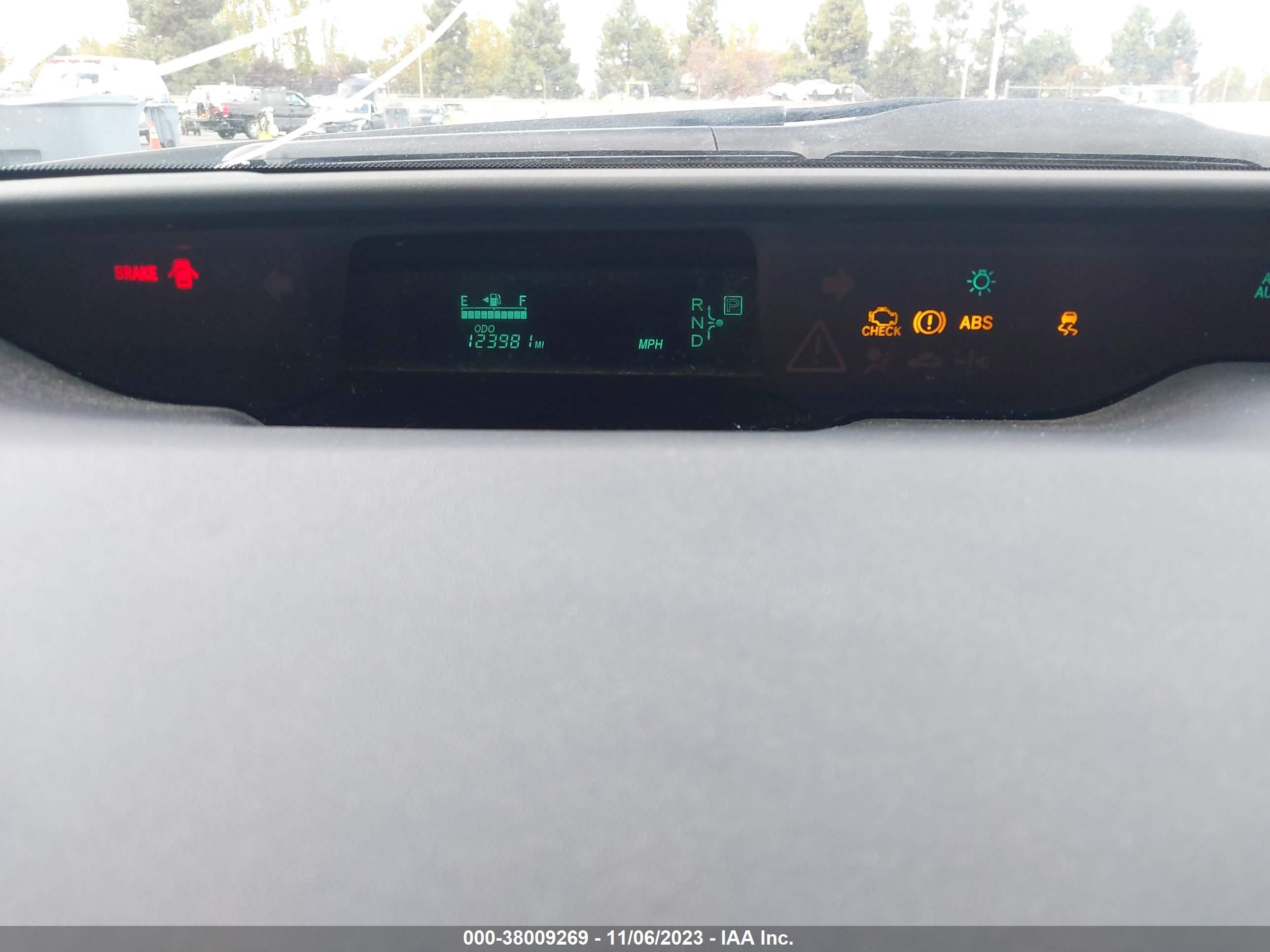 Photo 6 VIN: JTDKB20U853119714 - TOYOTA PRIUS 