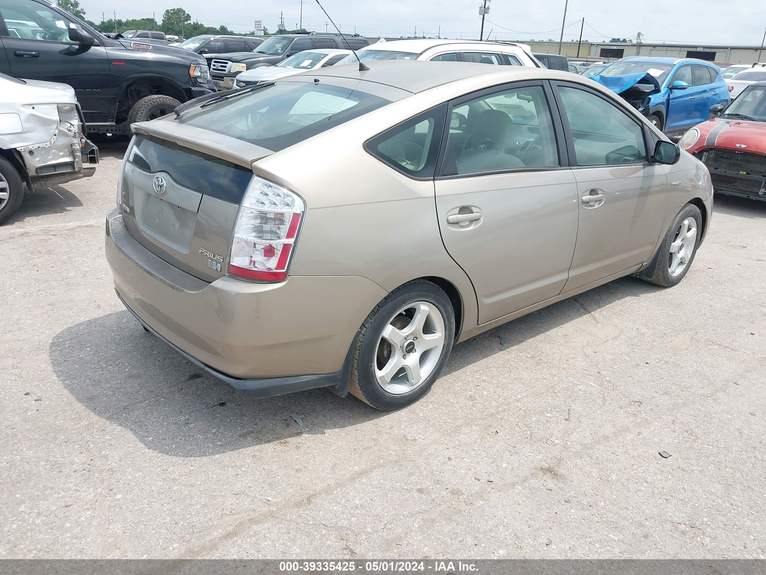 Photo 3 VIN: JTDKB20U873244943 - TOYOTA PRIUS 