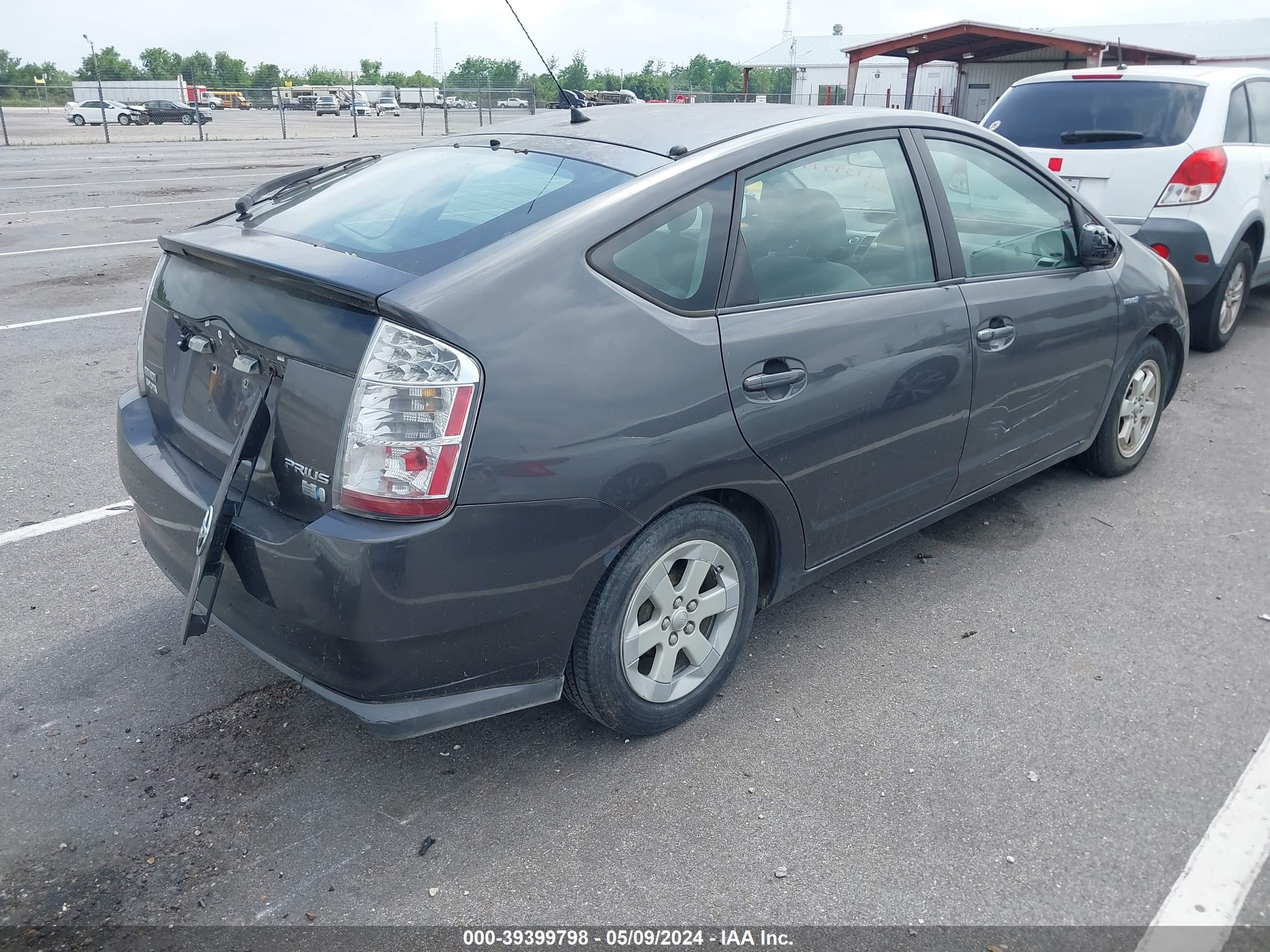 Photo 3 VIN: JTDKB20U873263167 - TOYOTA PRIUS 