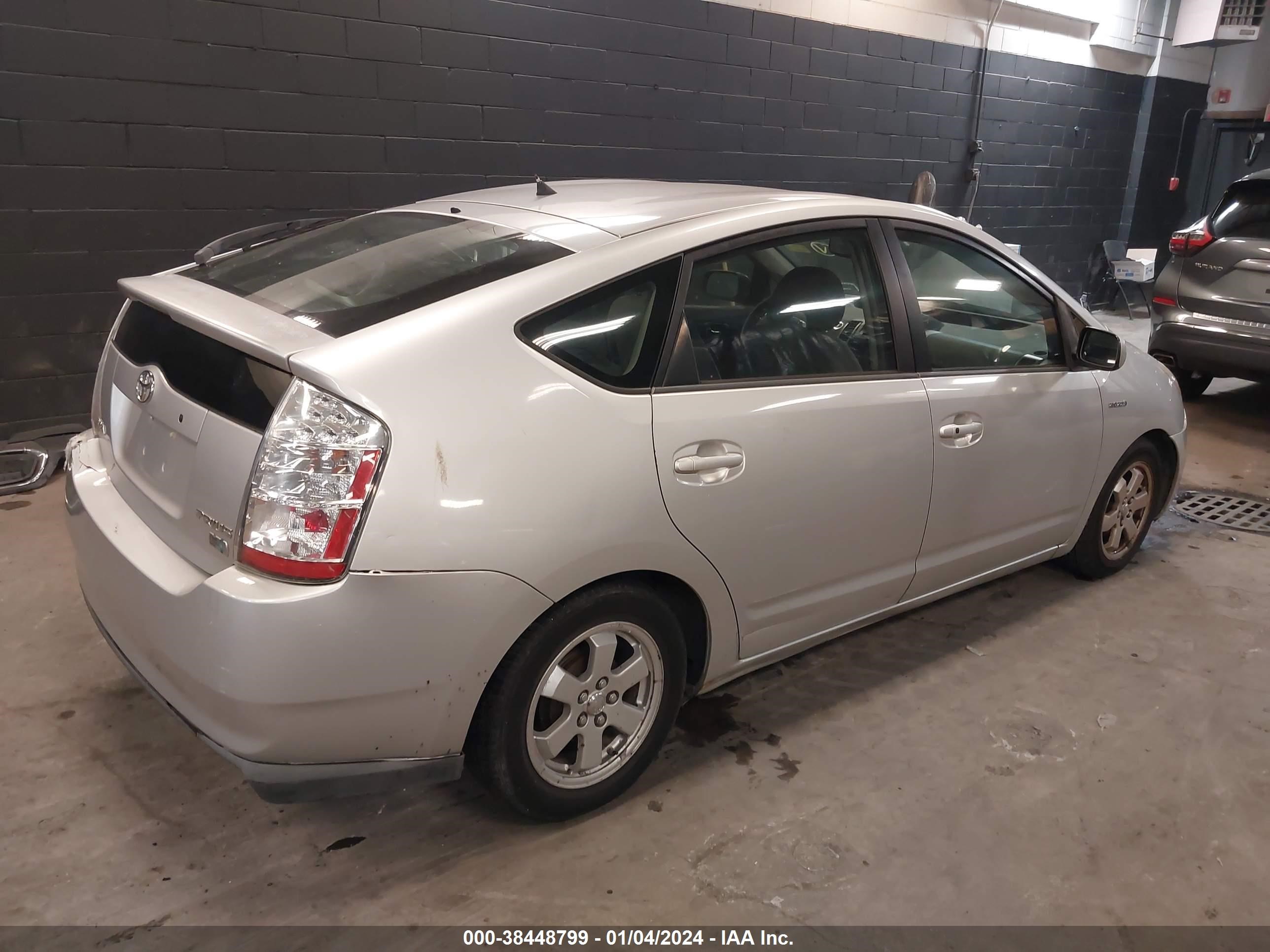 Photo 3 VIN: JTDKB20U877613549 - TOYOTA PRIUS 