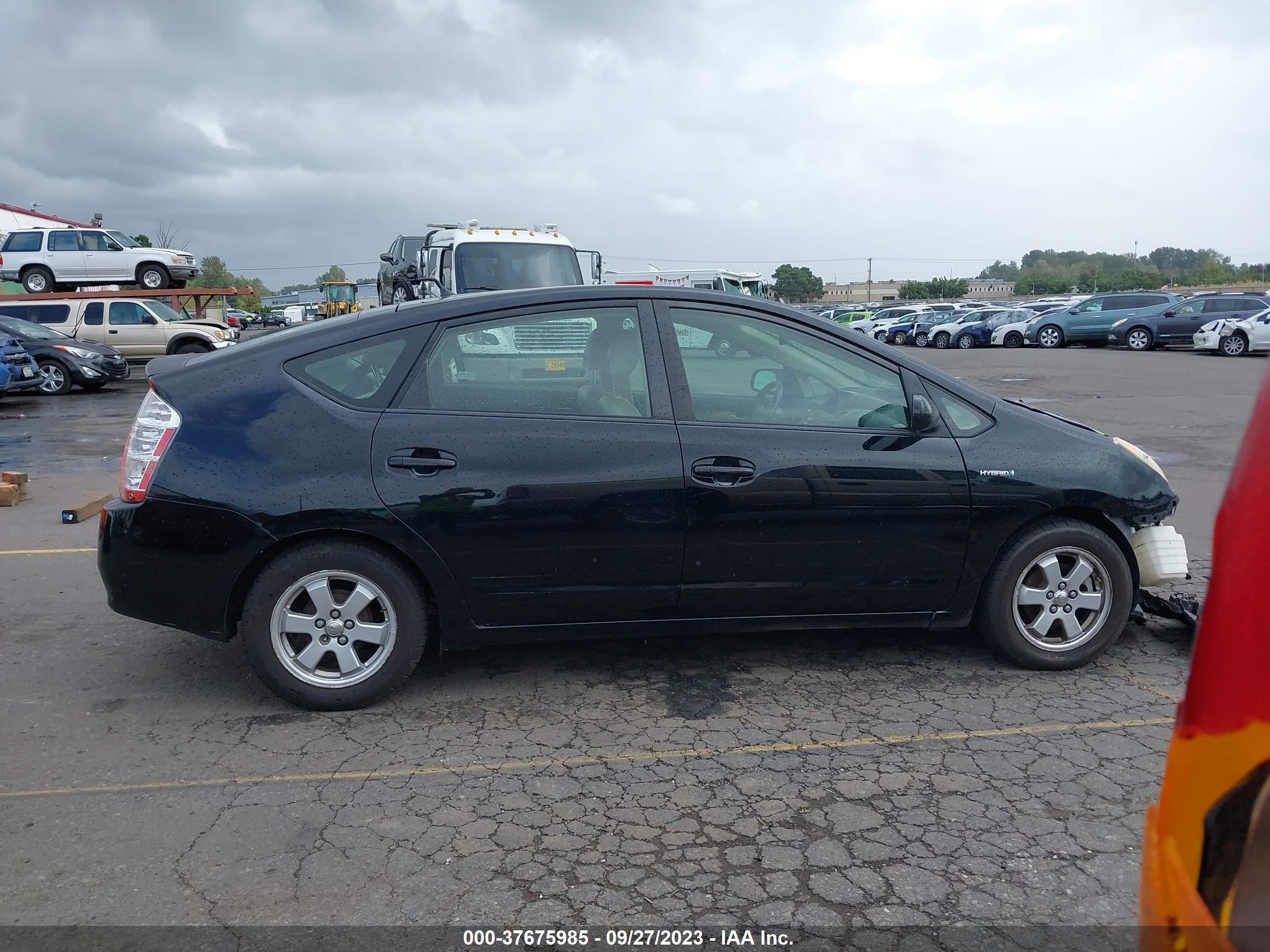 Photo 12 VIN: JTDKB20U883366090 - TOYOTA PRIUS 