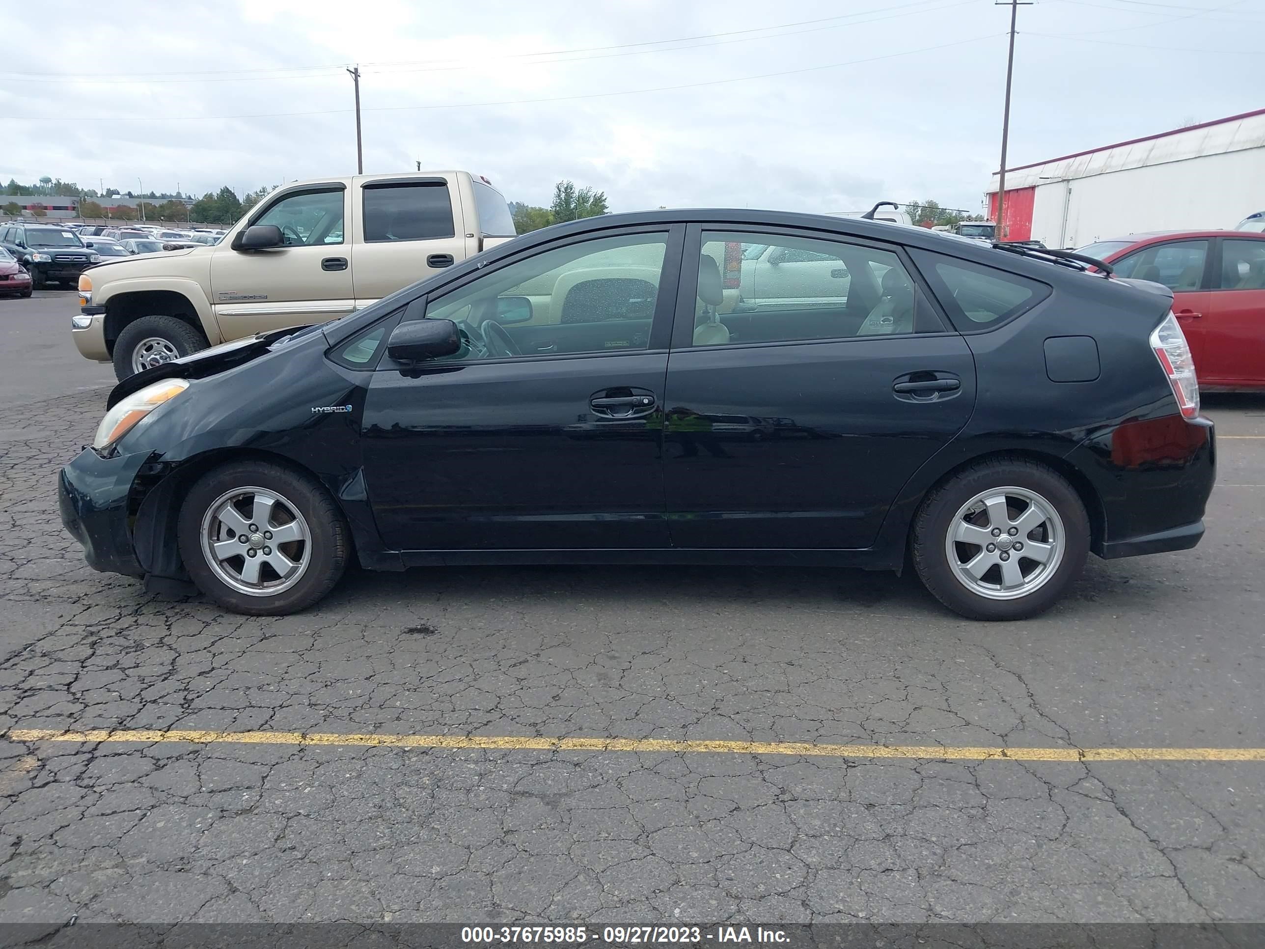 Photo 13 VIN: JTDKB20U883366090 - TOYOTA PRIUS 