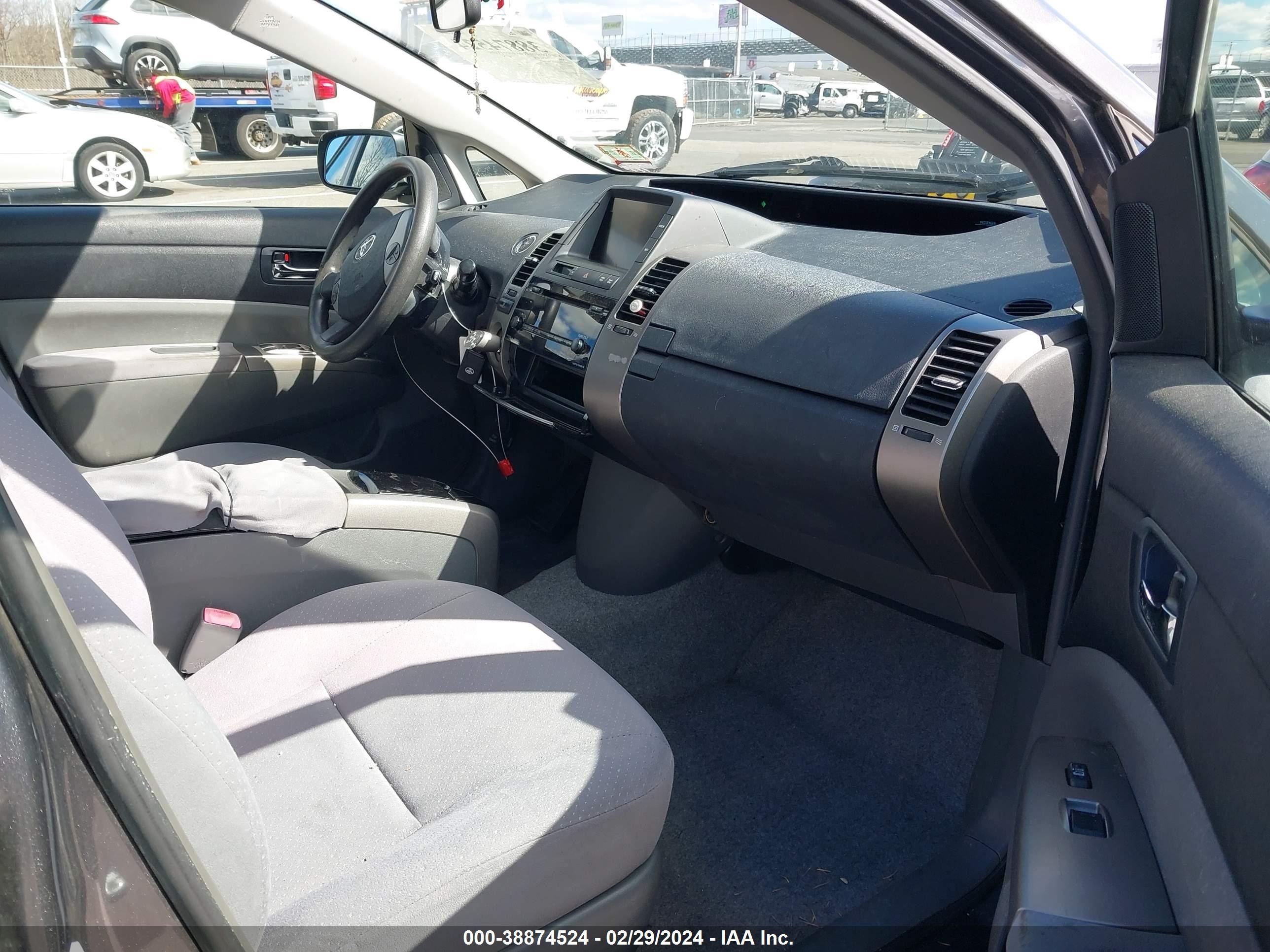 Photo 4 VIN: JTDKB20U883380250 - TOYOTA PRIUS 