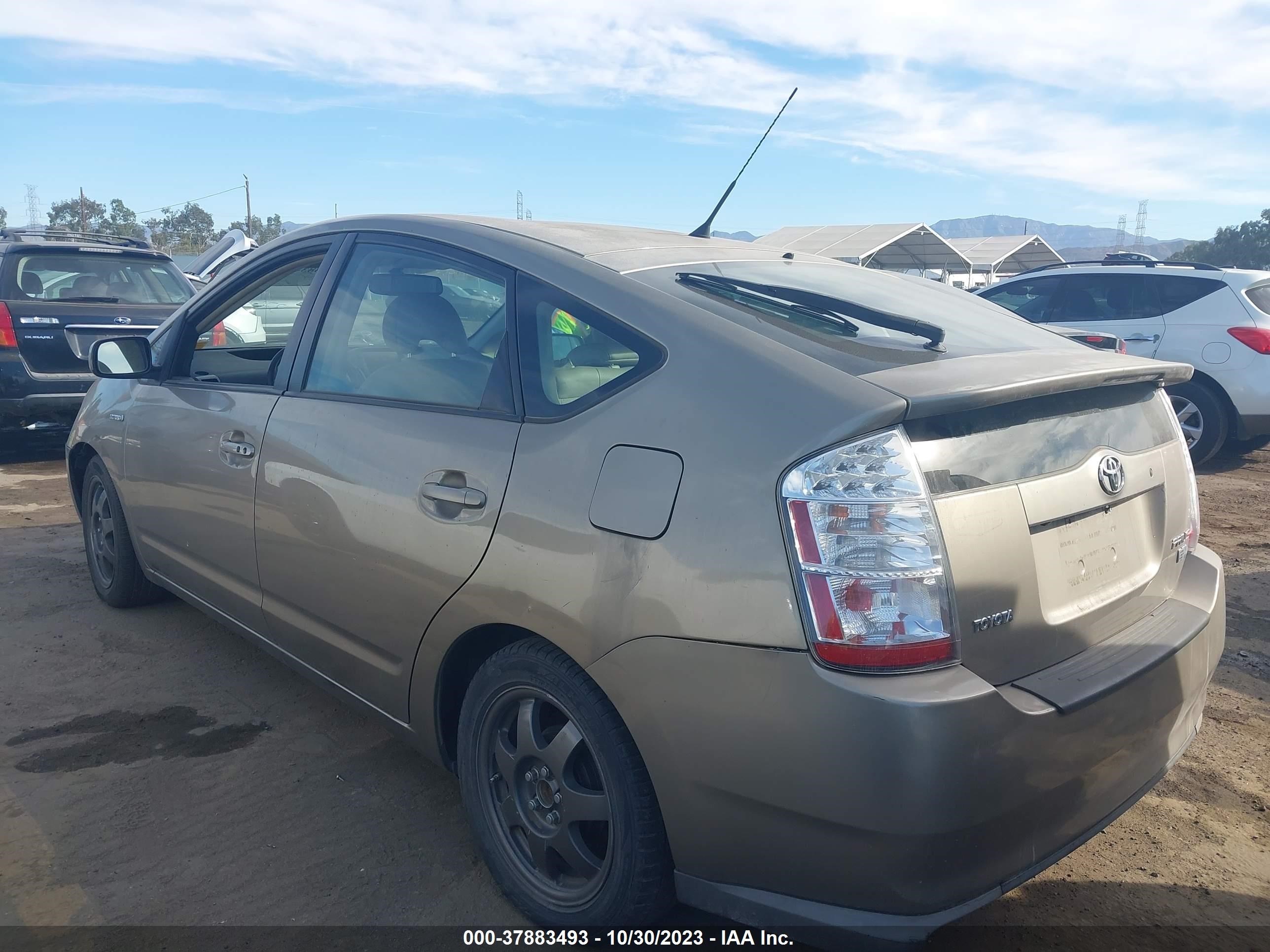 Photo 2 VIN: JTDKB20U883385979 - TOYOTA PRIUS 