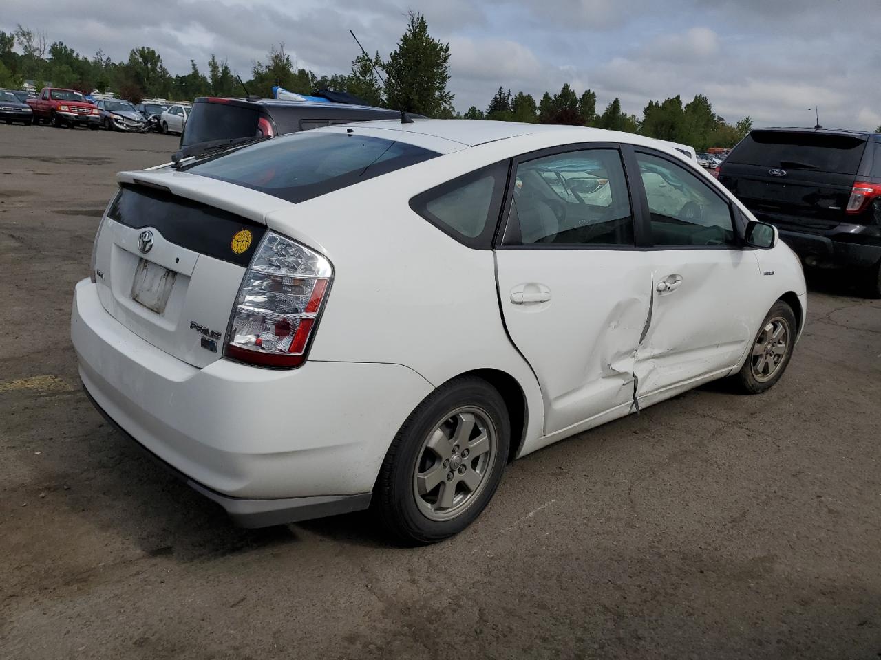 Photo 2 VIN: JTDKB20U887740318 - TOYOTA PRIUS 