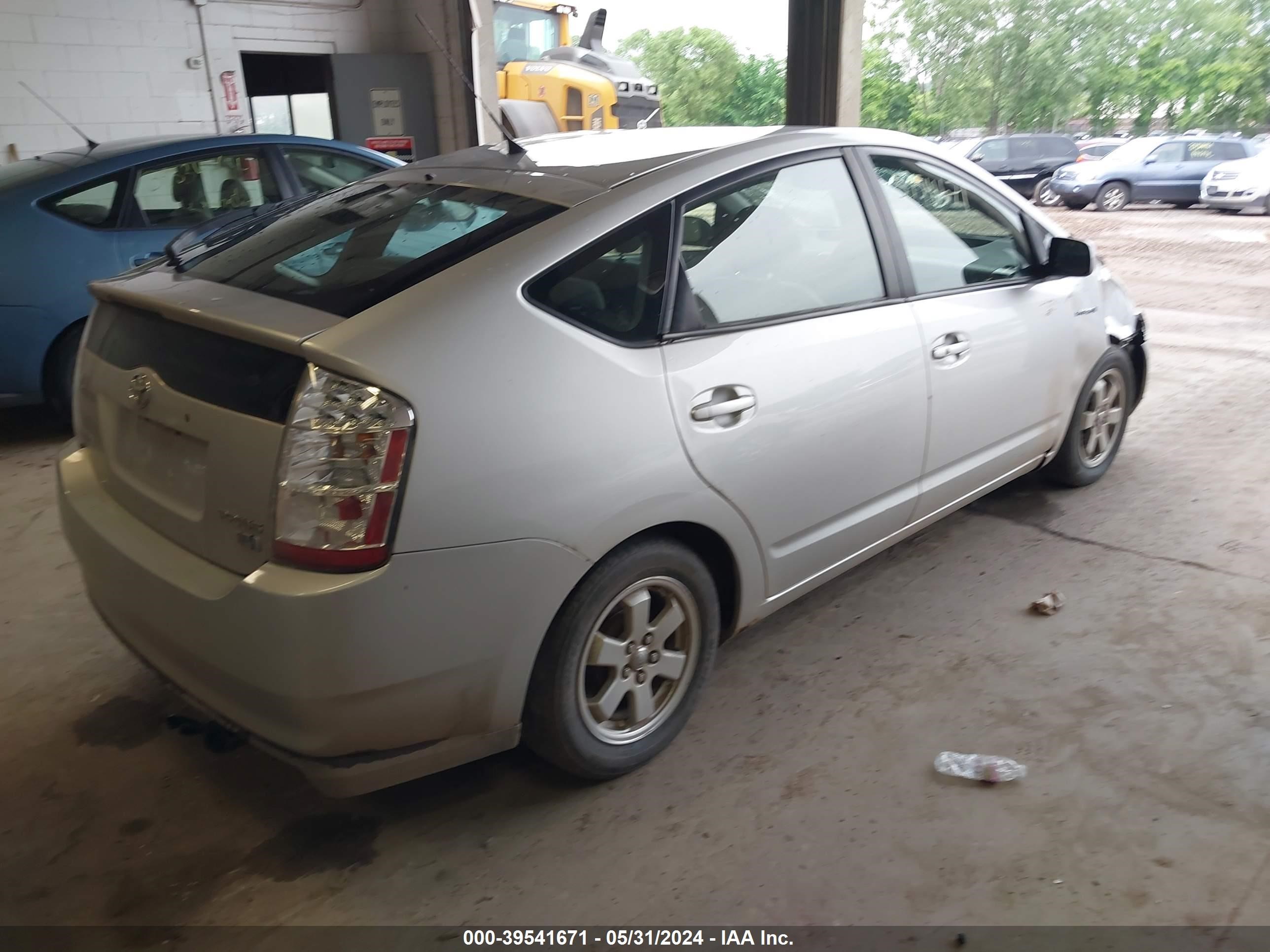 Photo 3 VIN: JTDKB20U887791902 - TOYOTA PRIUS 