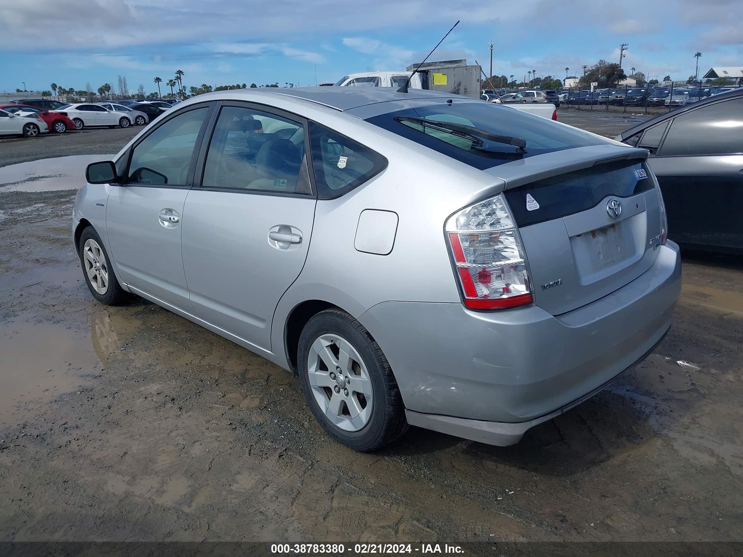 Photo 2 VIN: JTDKB20U893544744 - TOYOTA PRIUS 