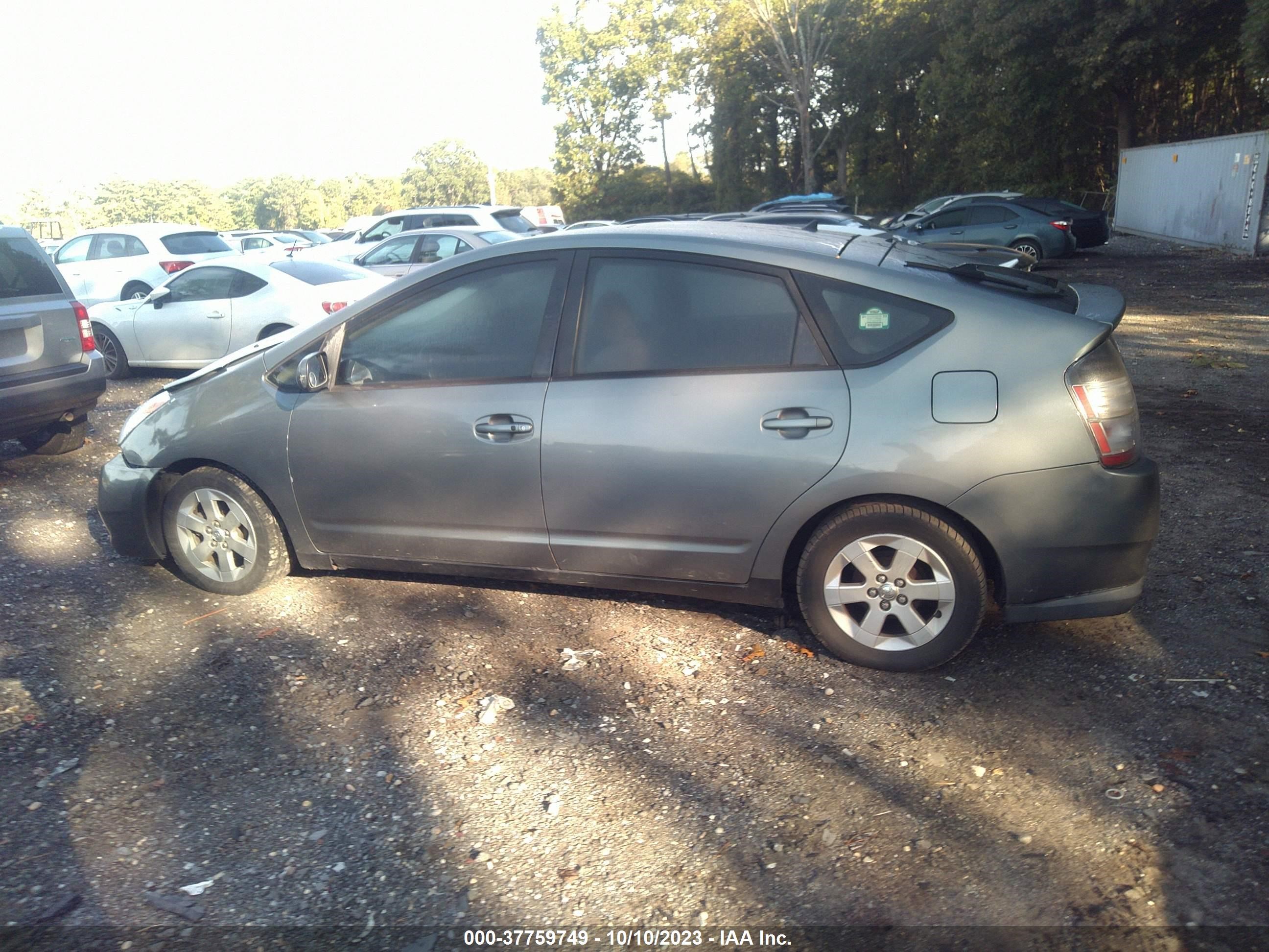 Photo 13 VIN: JTDKB20U953040049 - TOYOTA PRIUS 