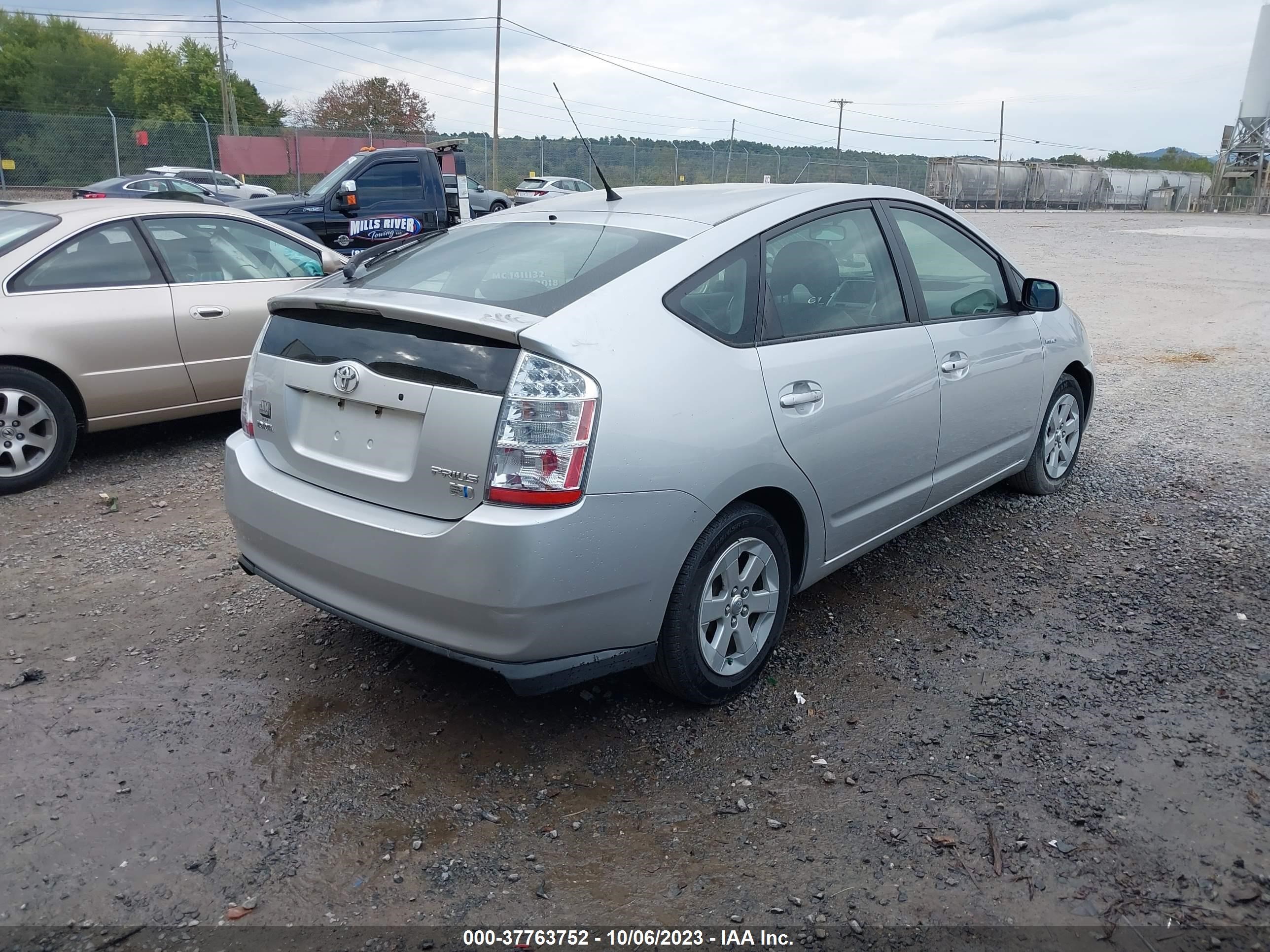 Photo 3 VIN: JTDKB20U977598608 - TOYOTA PRIUS 