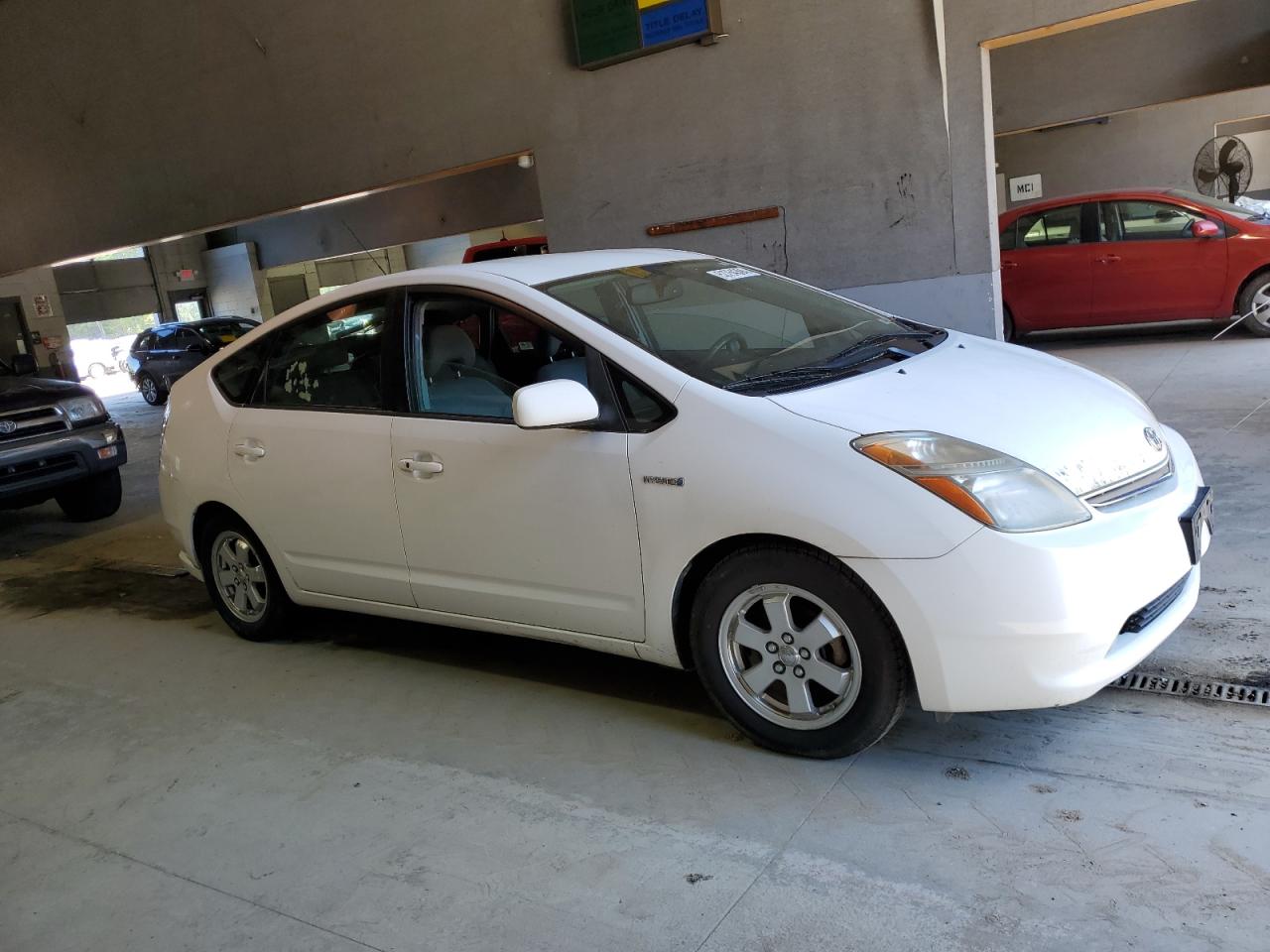 Photo 3 VIN: JTDKB20U983397963 - TOYOTA PRIUS 