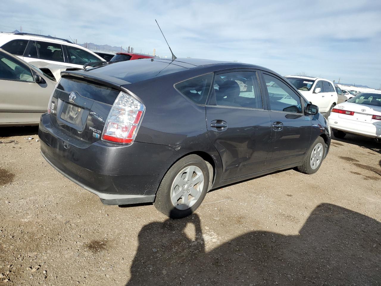 Photo 2 VIN: JTDKB20U983461063 - TOYOTA PRIUS 