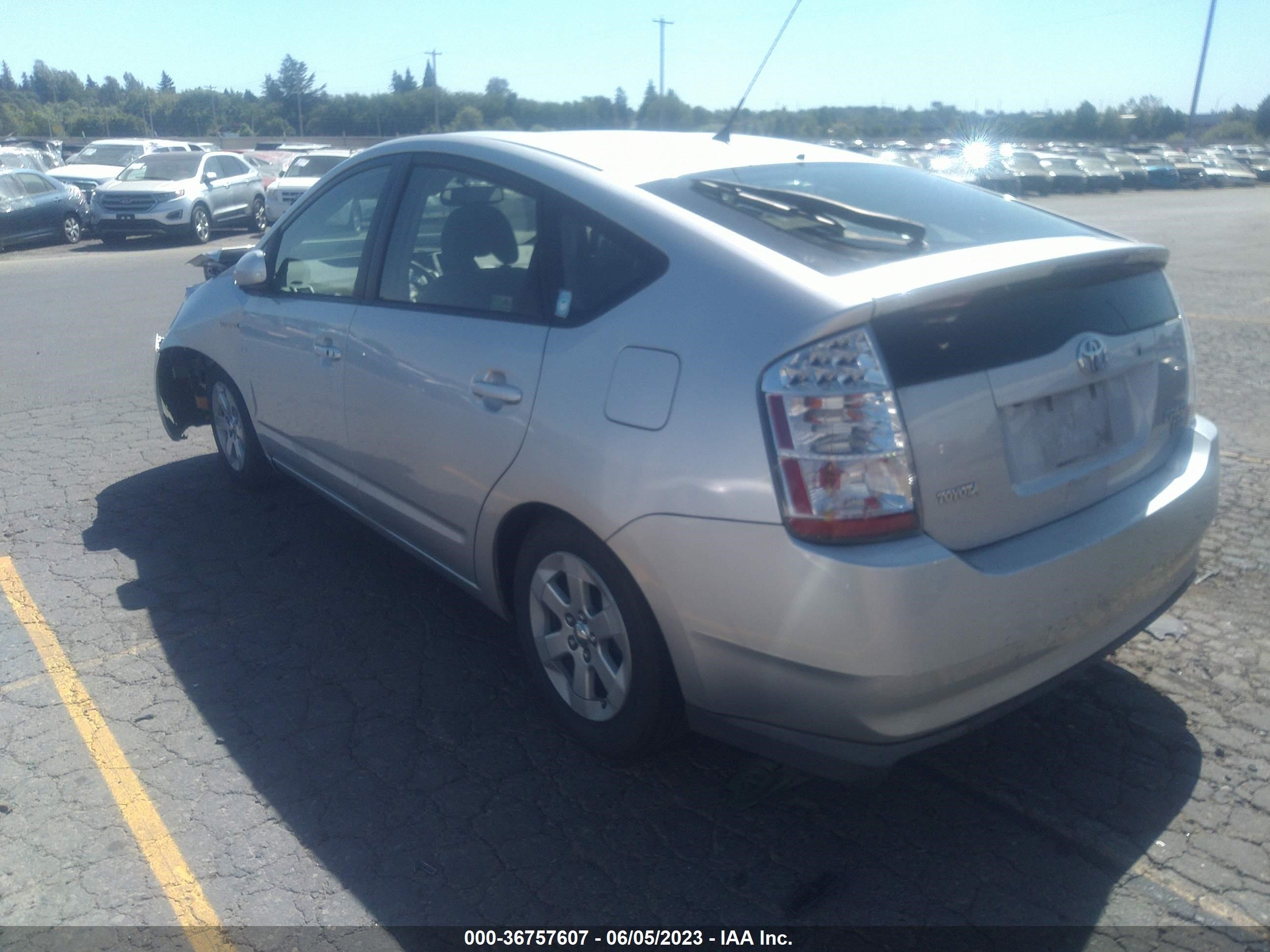 Photo 2 VIN: JTDKB20U987739663 - TOYOTA PRIUS 