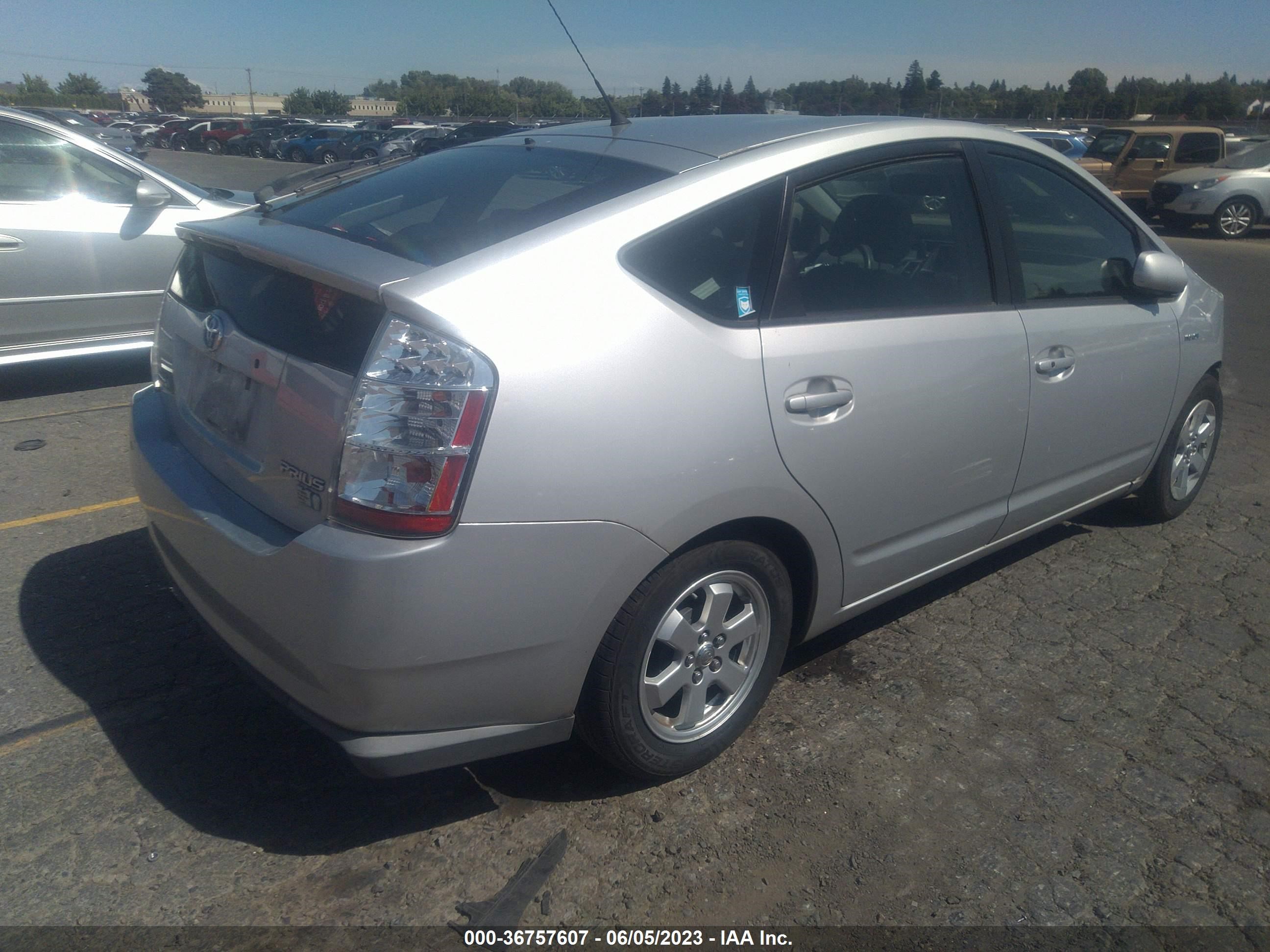 Photo 3 VIN: JTDKB20U987739663 - TOYOTA PRIUS 