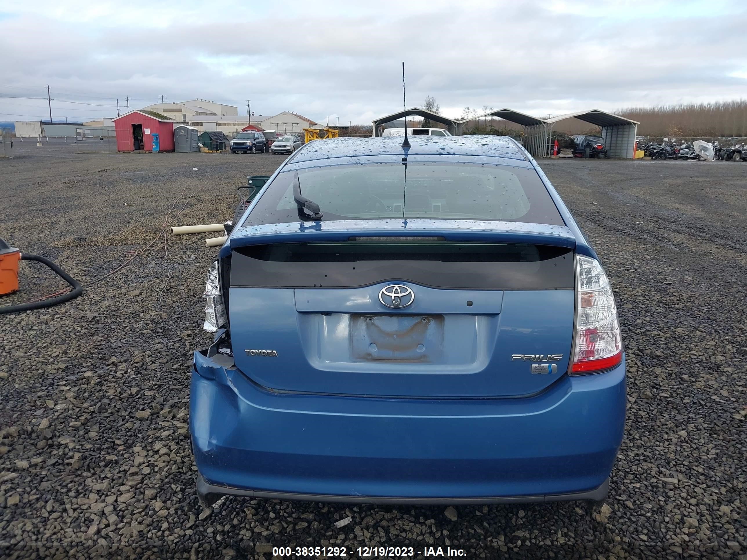 Photo 16 VIN: JTDKB20U987752378 - TOYOTA PRIUS 