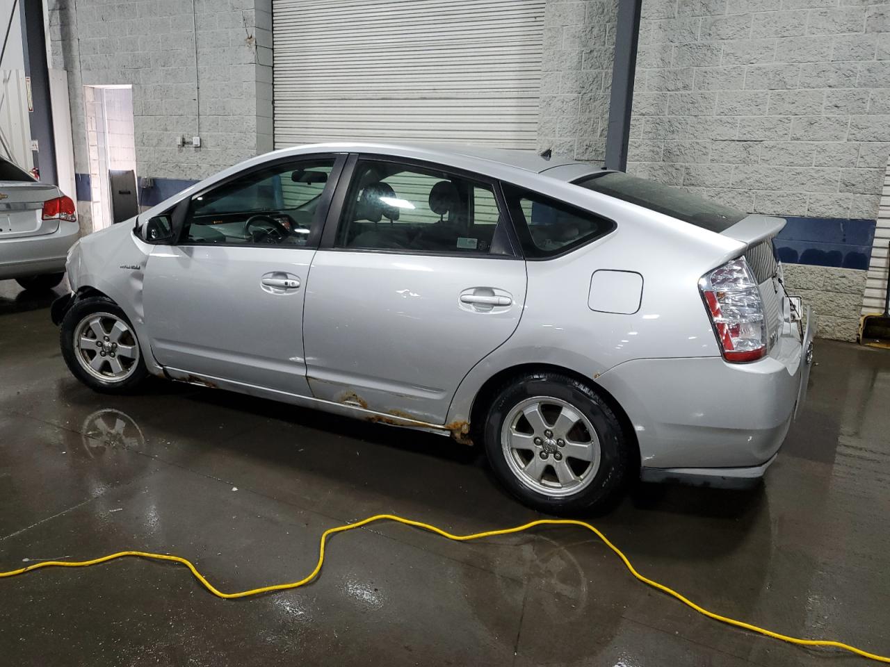 Photo 1 VIN: JTDKB20U987800431 - TOYOTA PRIUS 