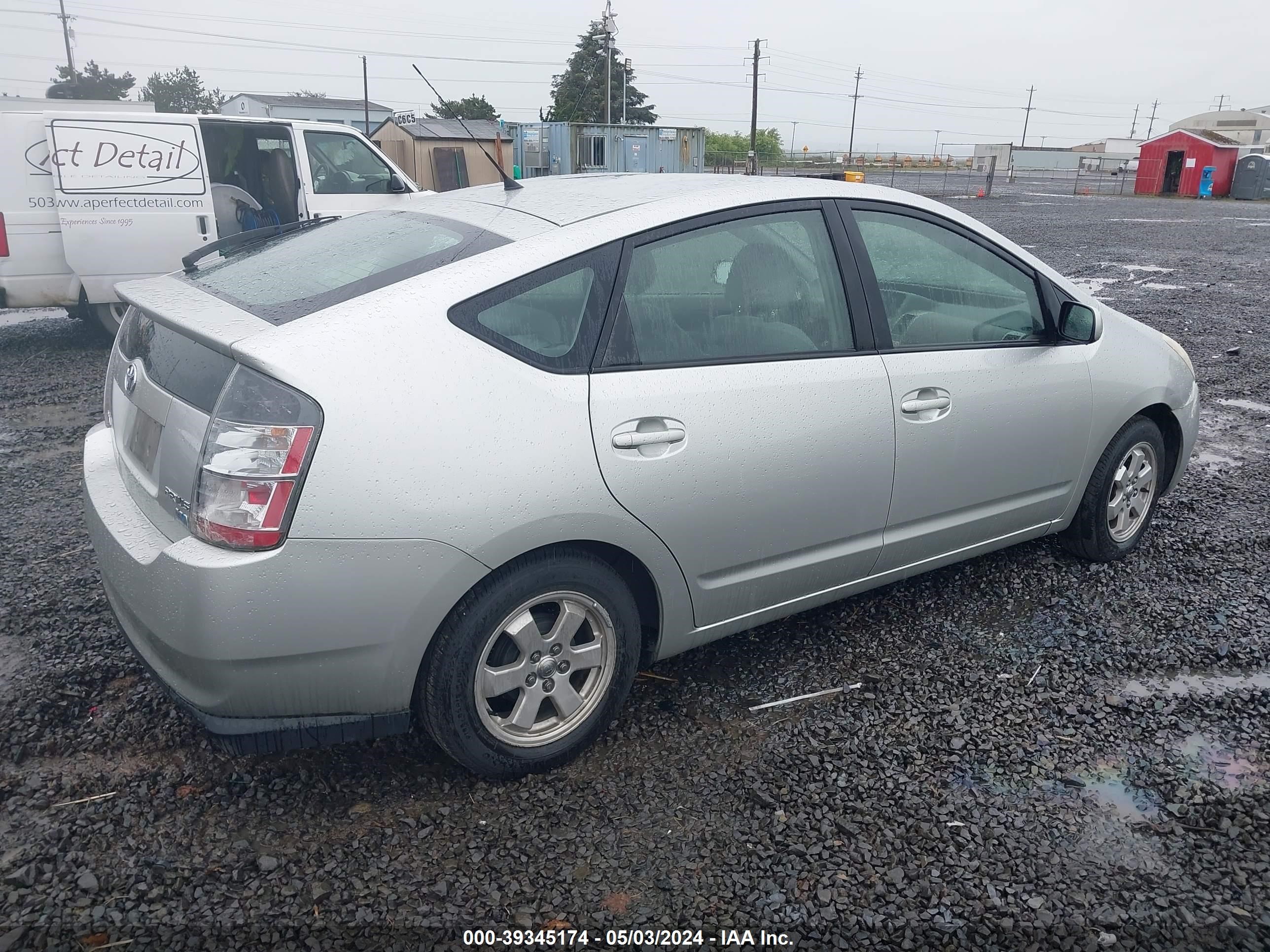 Photo 3 VIN: JTDKB20UX40049021 - TOYOTA PRIUS 