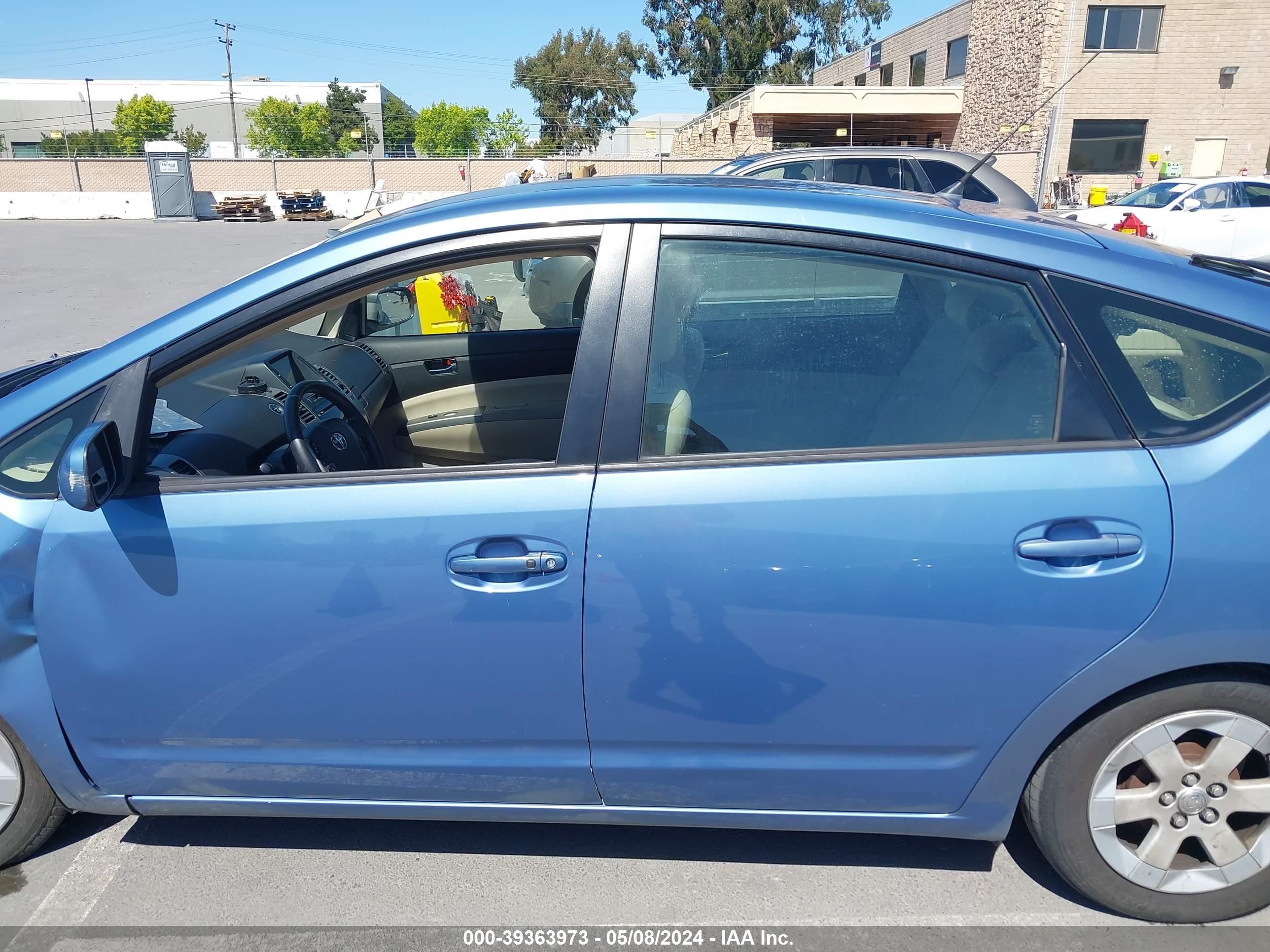 Photo 13 VIN: JTDKB20UX40058897 - TOYOTA PRIUS 