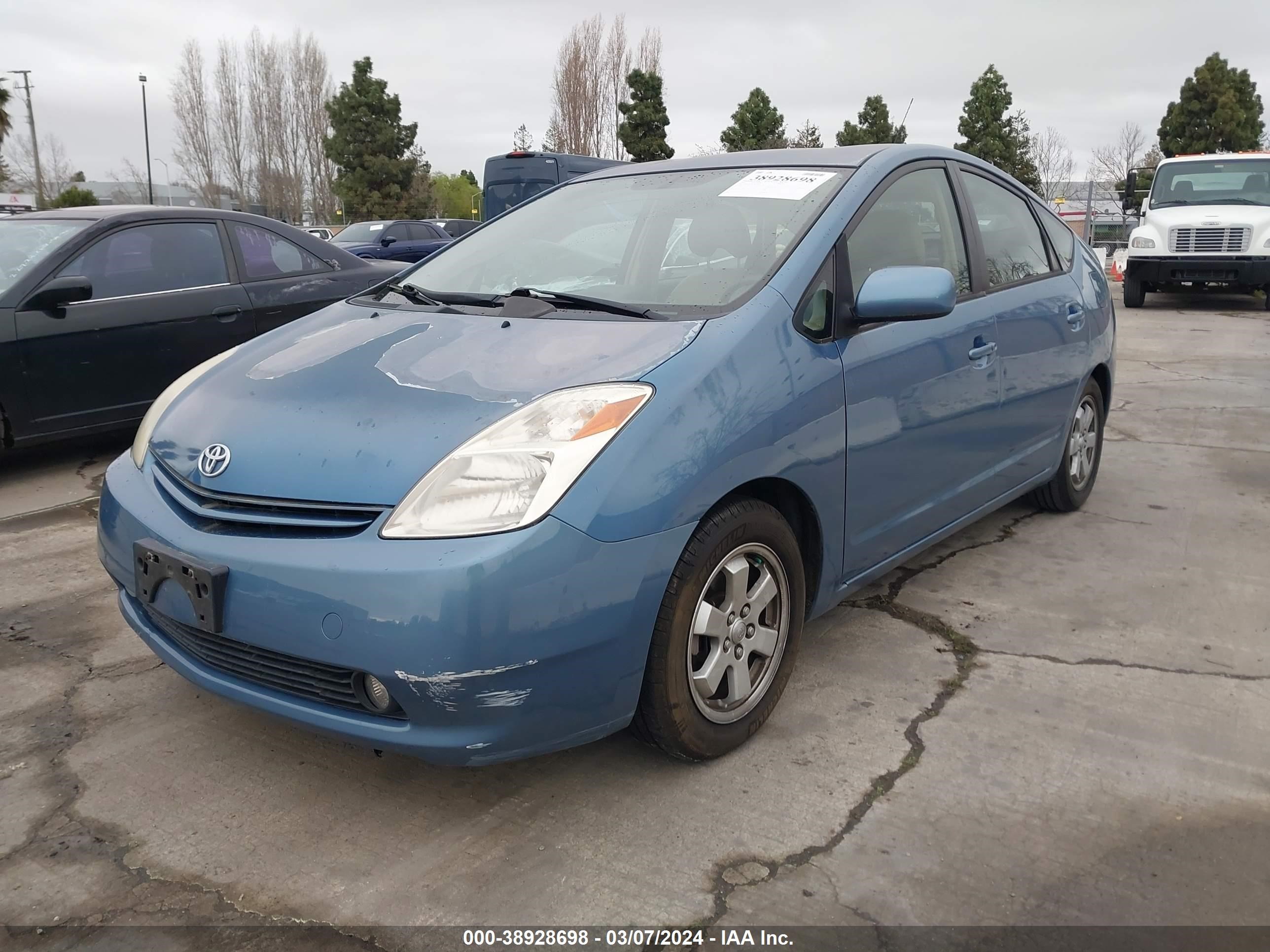 Photo 1 VIN: JTDKB20UX57056317 - TOYOTA PRIUS 