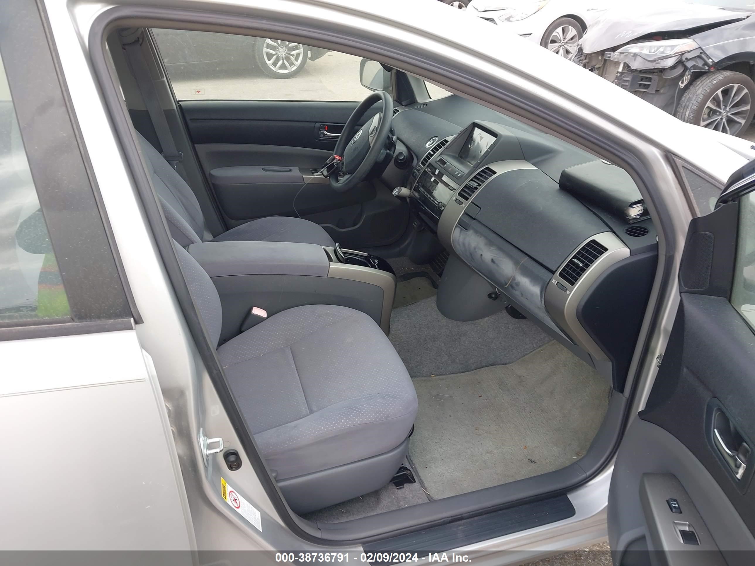 Photo 4 VIN: JTDKB20UX63181553 - TOYOTA PRIUS 