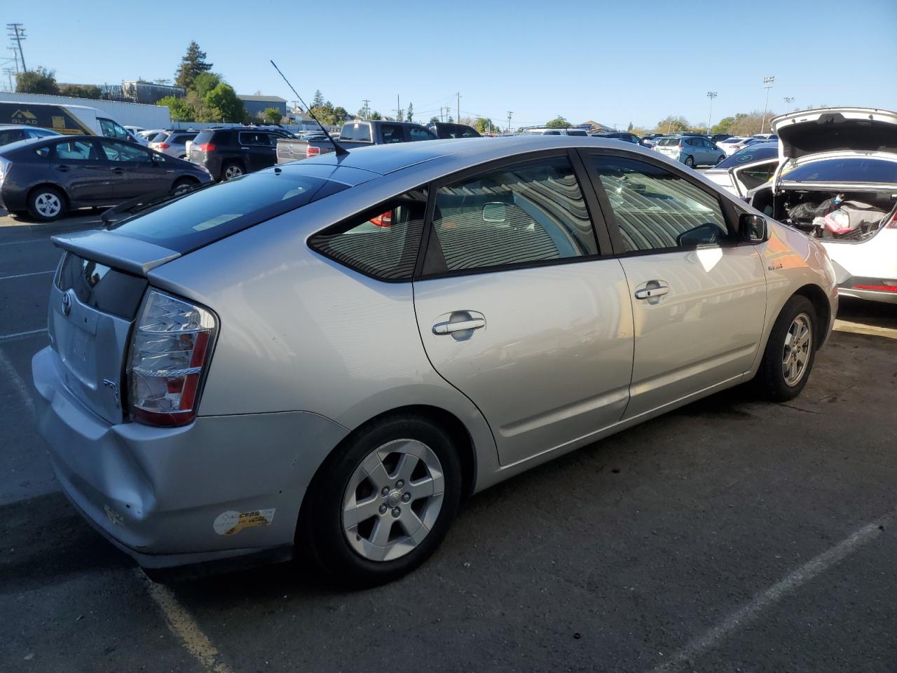 Photo 2 VIN: JTDKB20UX67061521 - TOYOTA PRIUS 