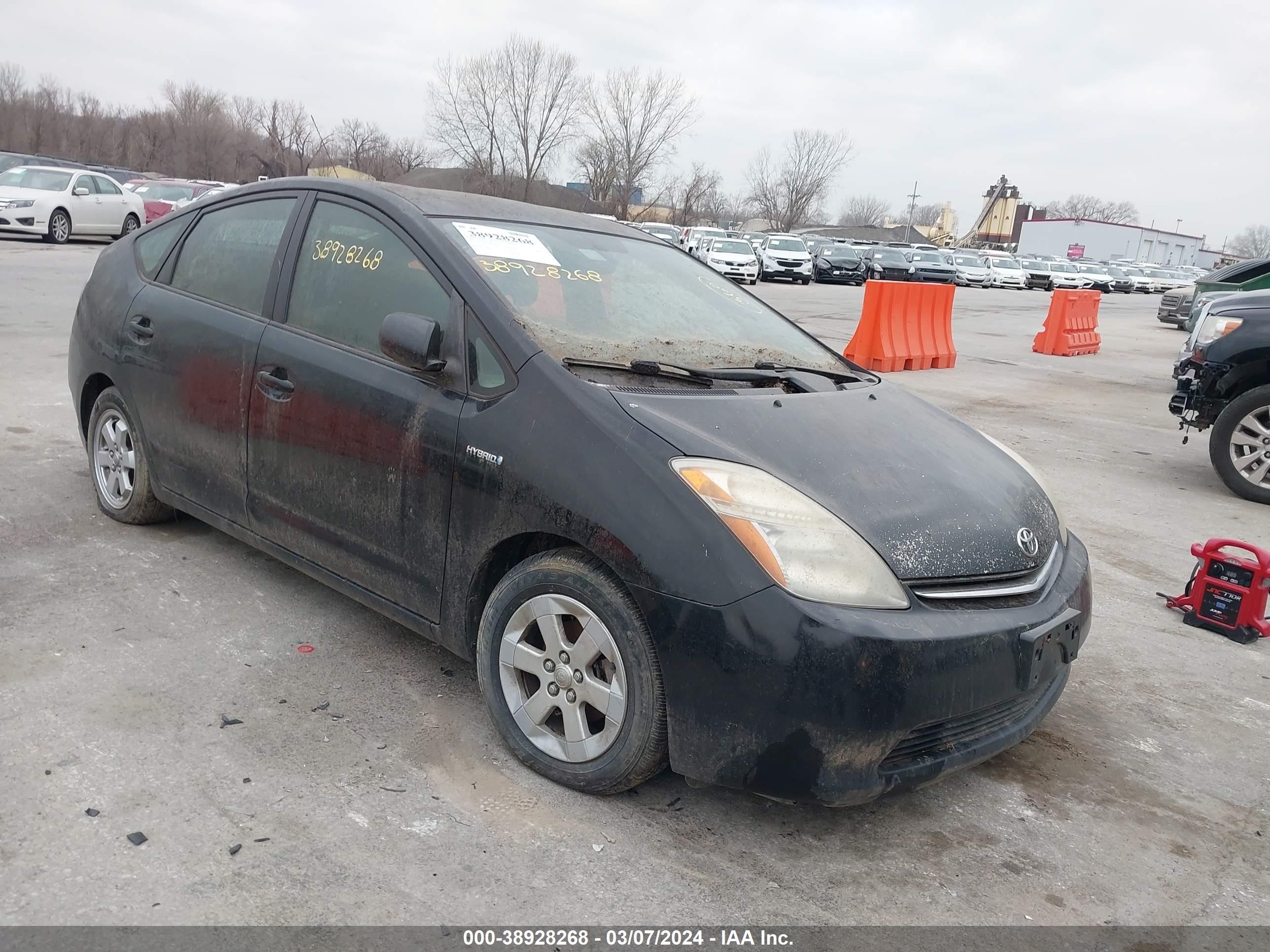 Photo 0 VIN: JTDKB20UX83359822 - TOYOTA PRIUS 