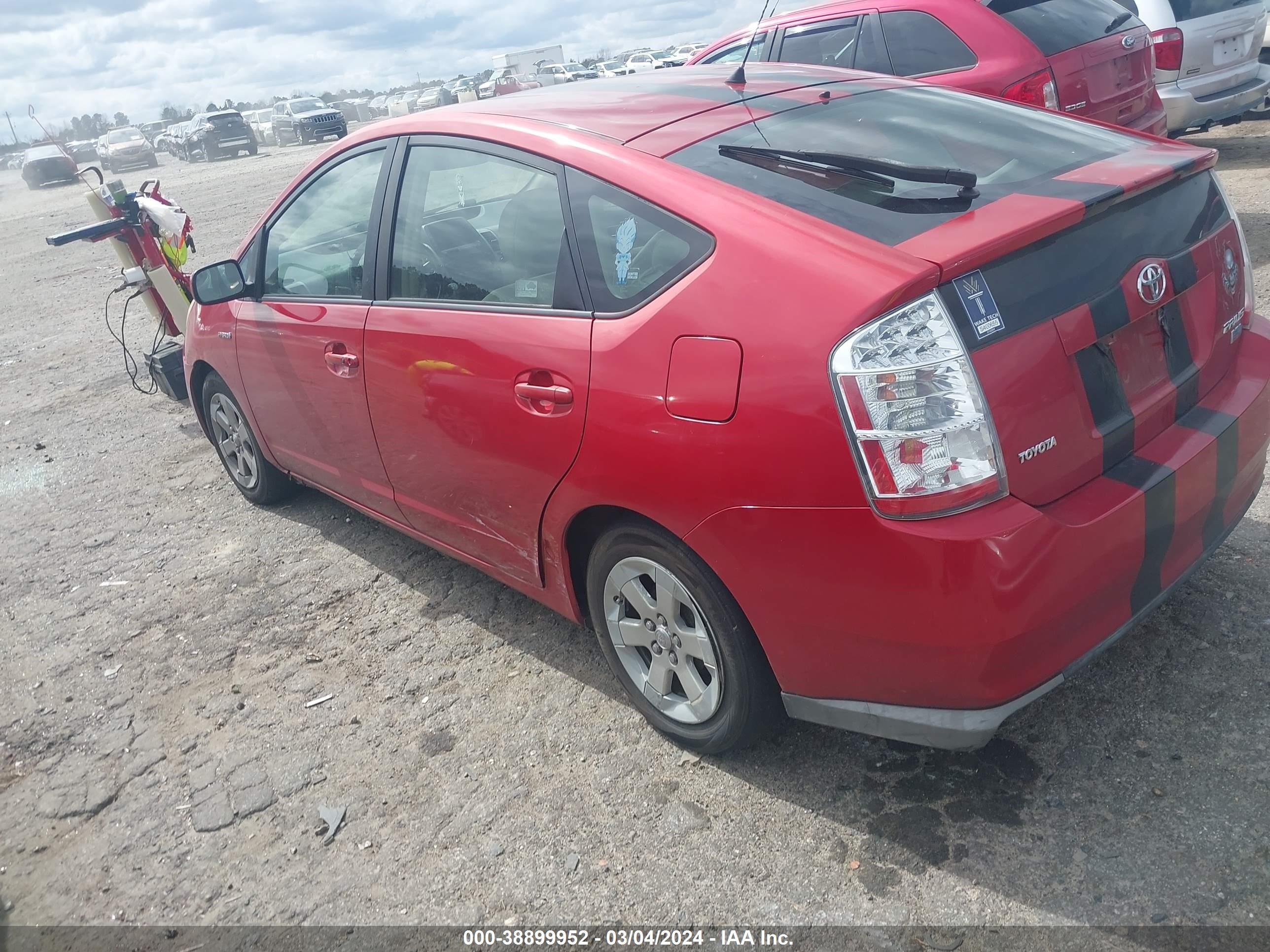 Photo 2 VIN: JTDKB20UX83437516 - TOYOTA PRIUS 