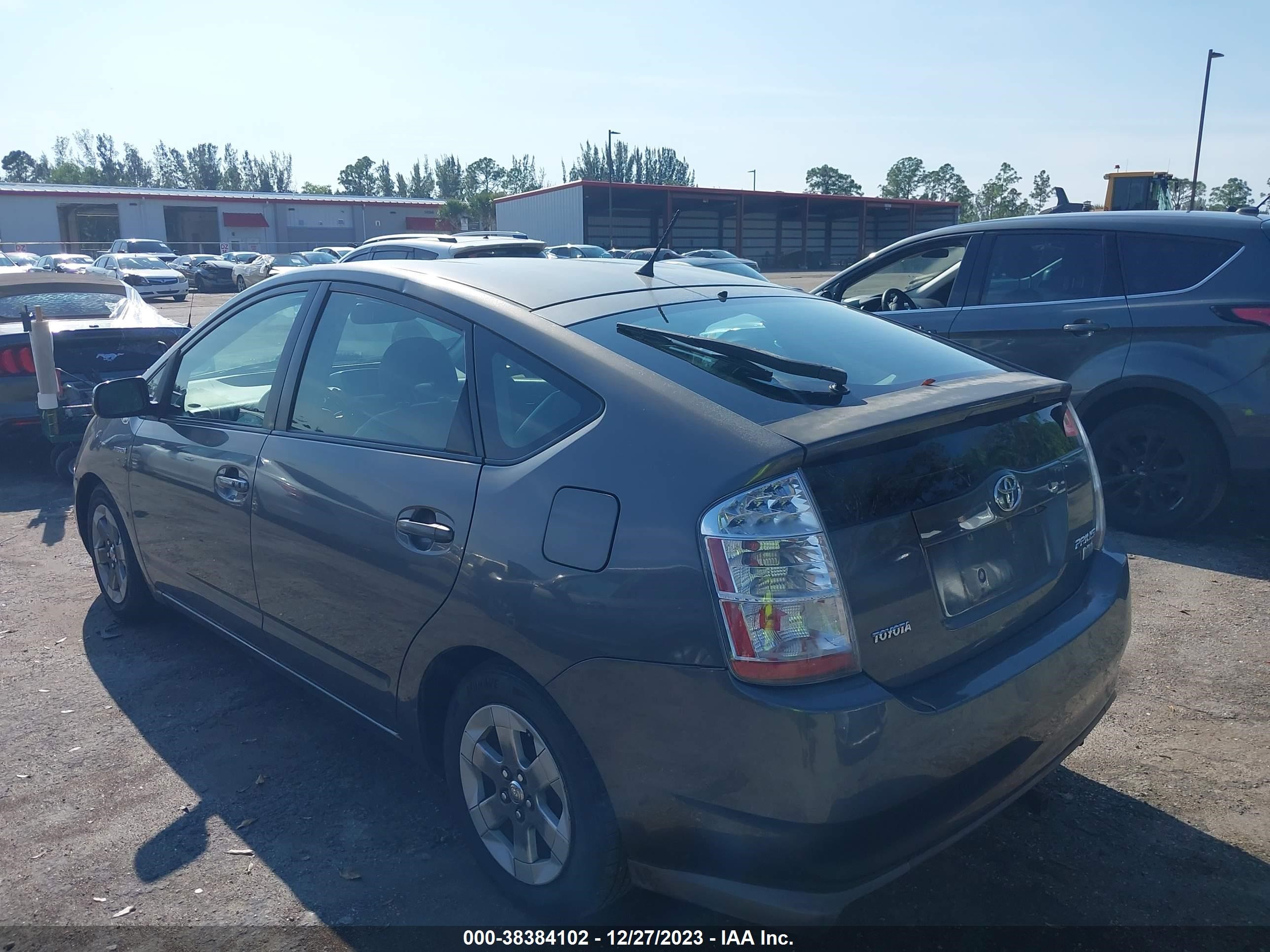 Photo 2 VIN: JTDKB20UX83451674 - TOYOTA PRIUS 