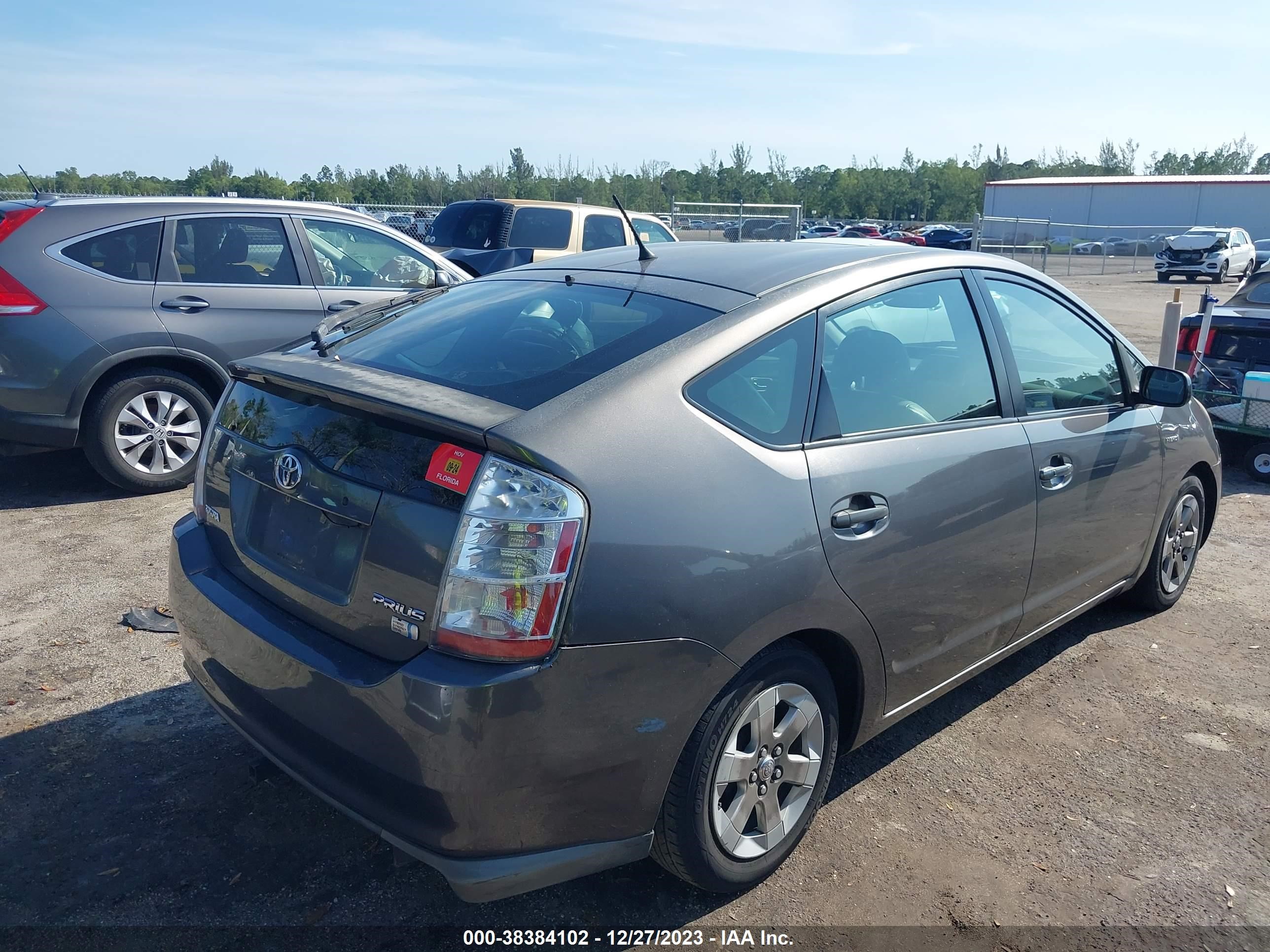 Photo 3 VIN: JTDKB20UX83451674 - TOYOTA PRIUS 