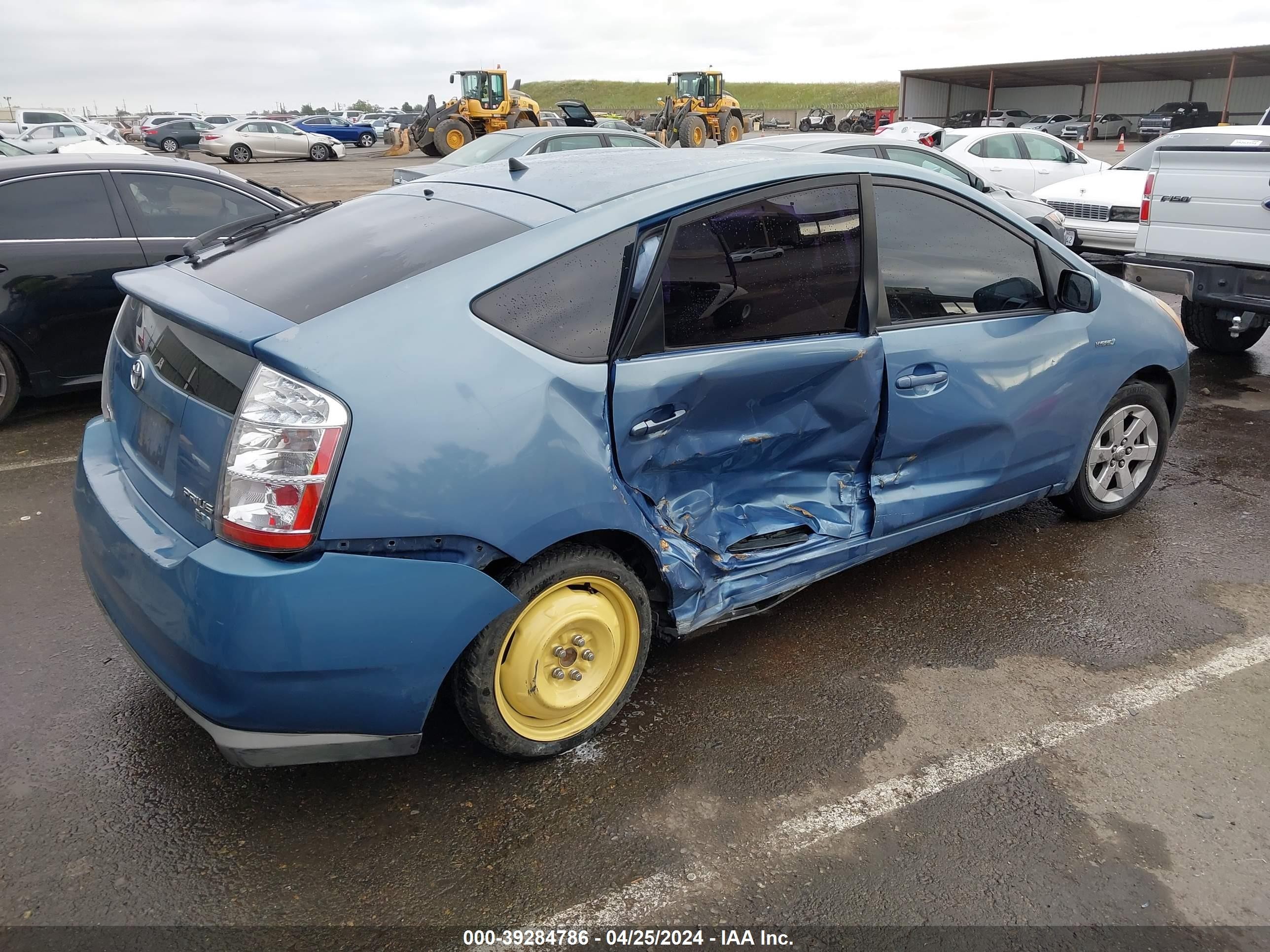 Photo 3 VIN: JTDKB20UX87727795 - TOYOTA PRIUS 