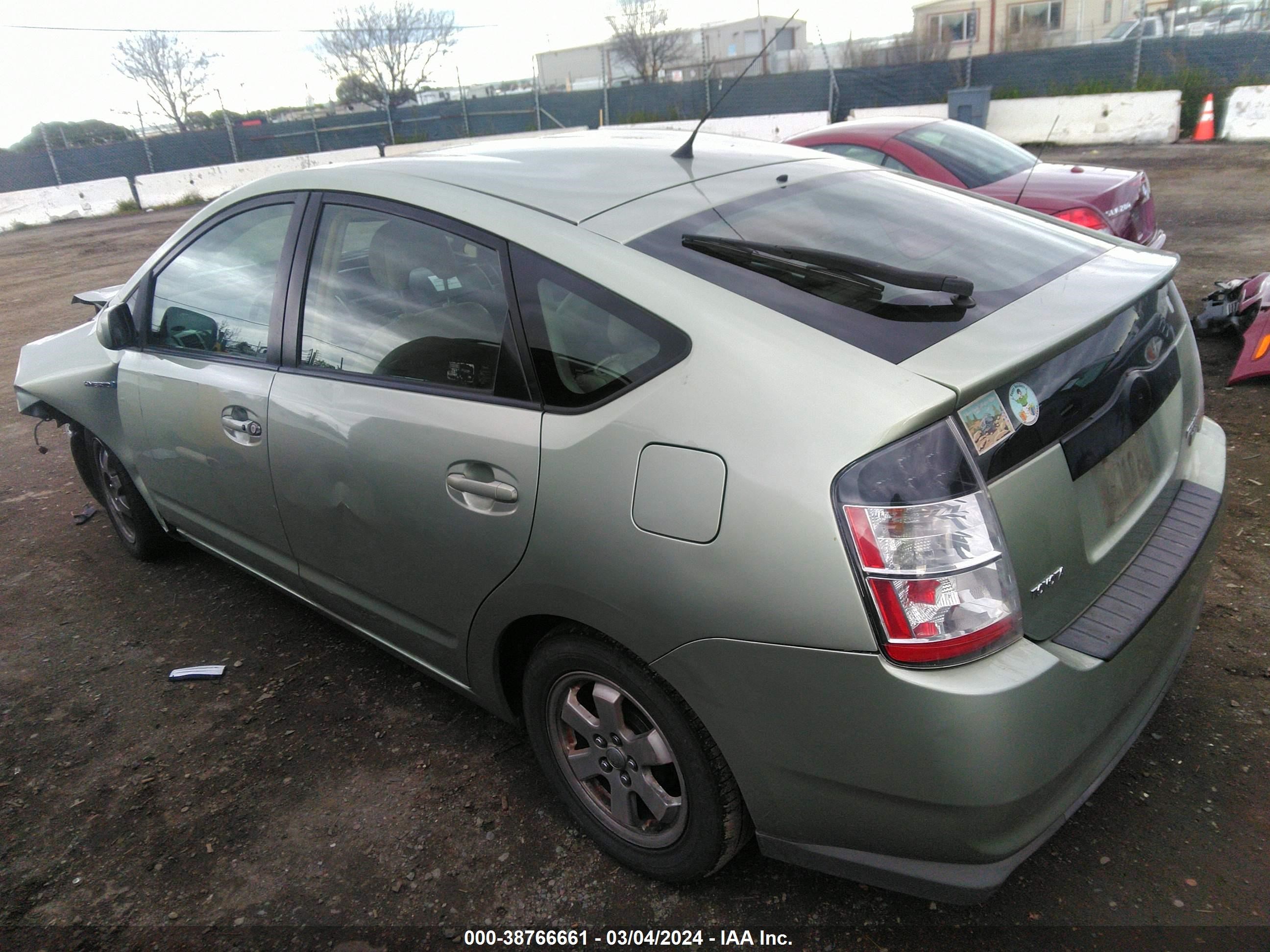 Photo 2 VIN: JTDKB20UX87744581 - TOYOTA PRIUS 