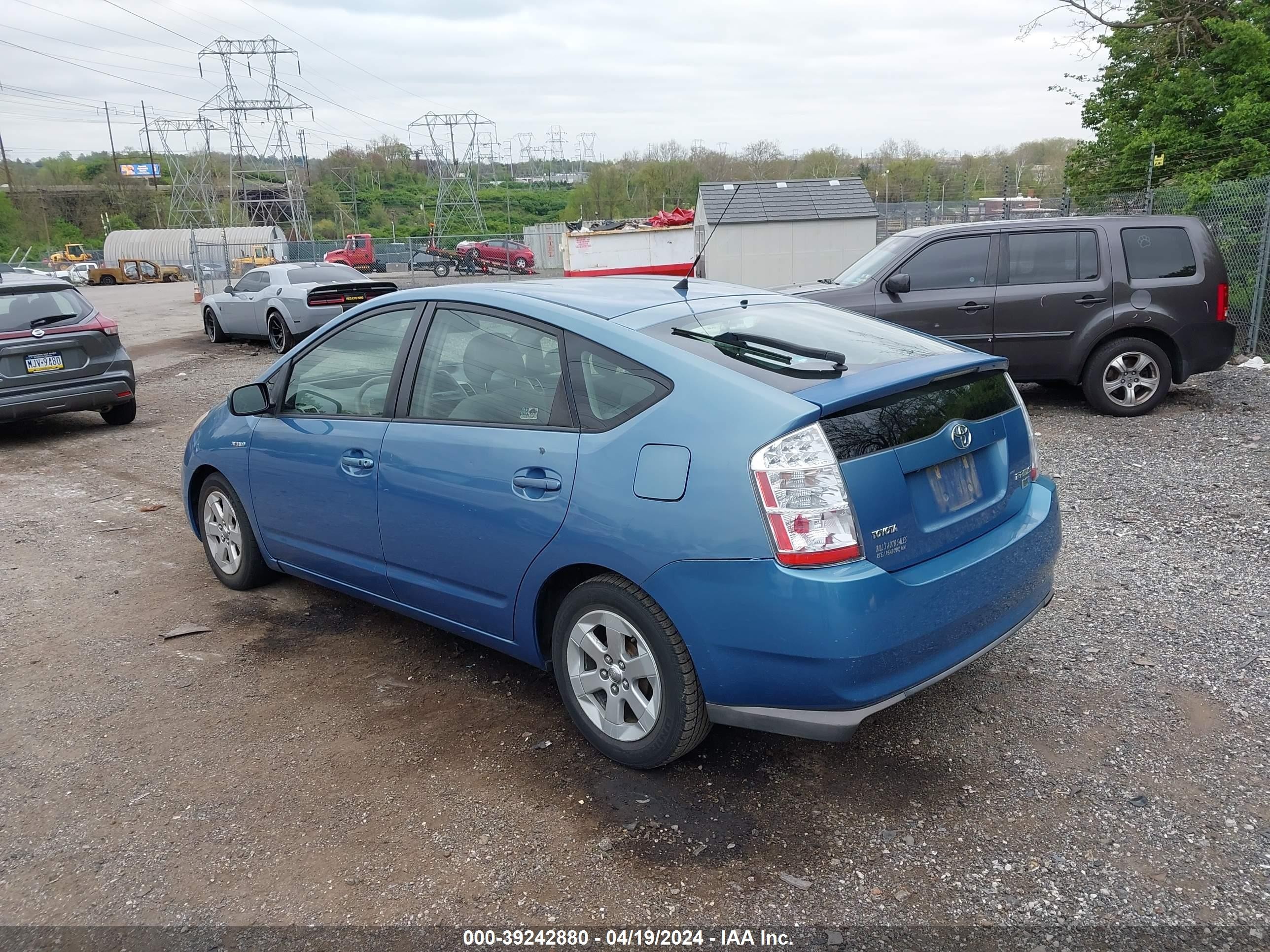 Photo 2 VIN: JTDKB20UX87763289 - TOYOTA PRIUS 